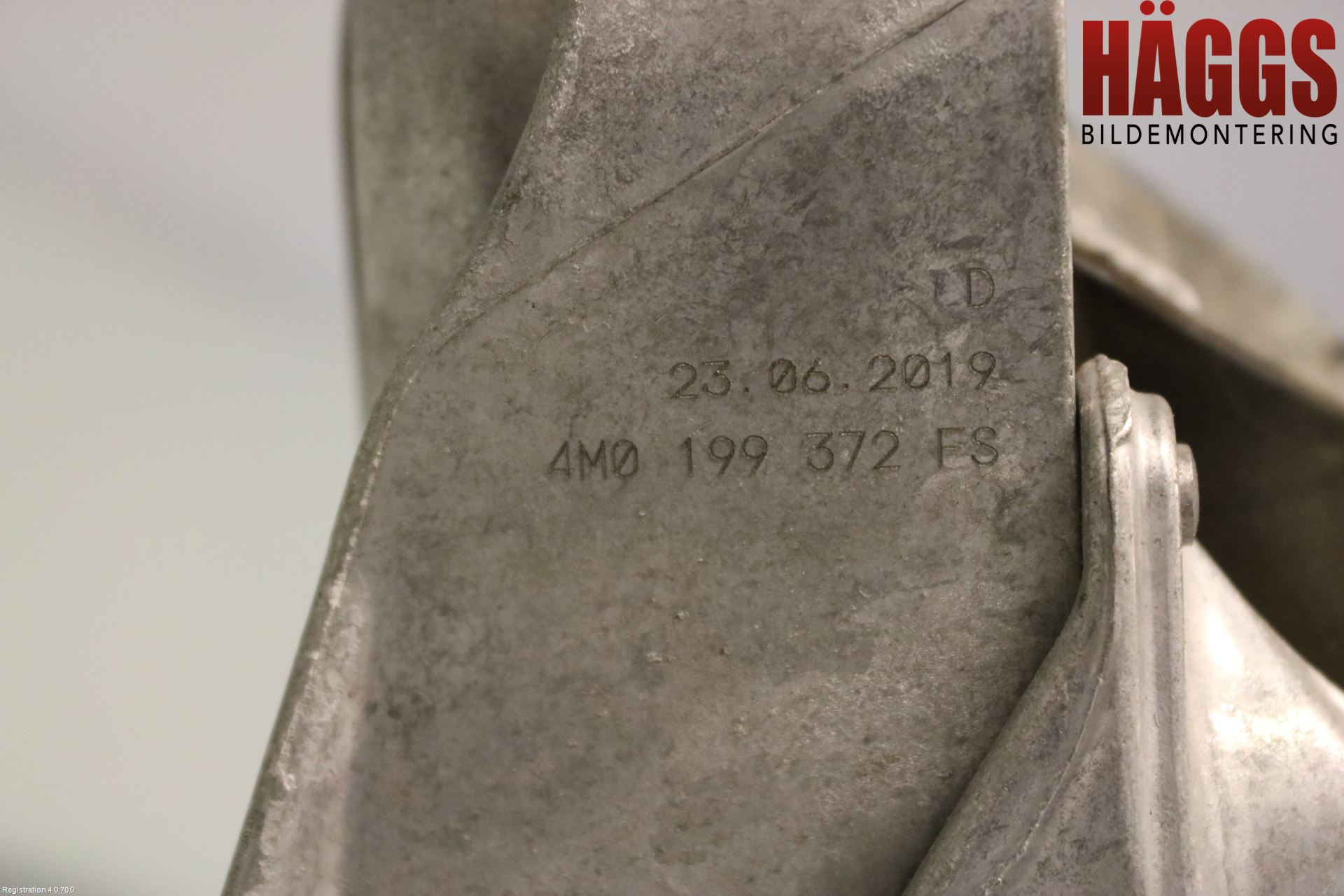 Audi A6 F2/C8 19- Motorfäste