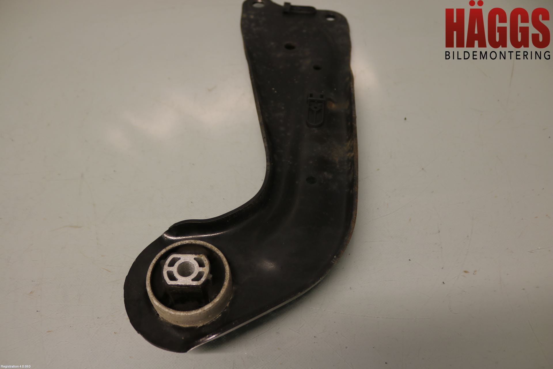 Volkswagen VW TOURAN 16- Bärarm Bak Höger