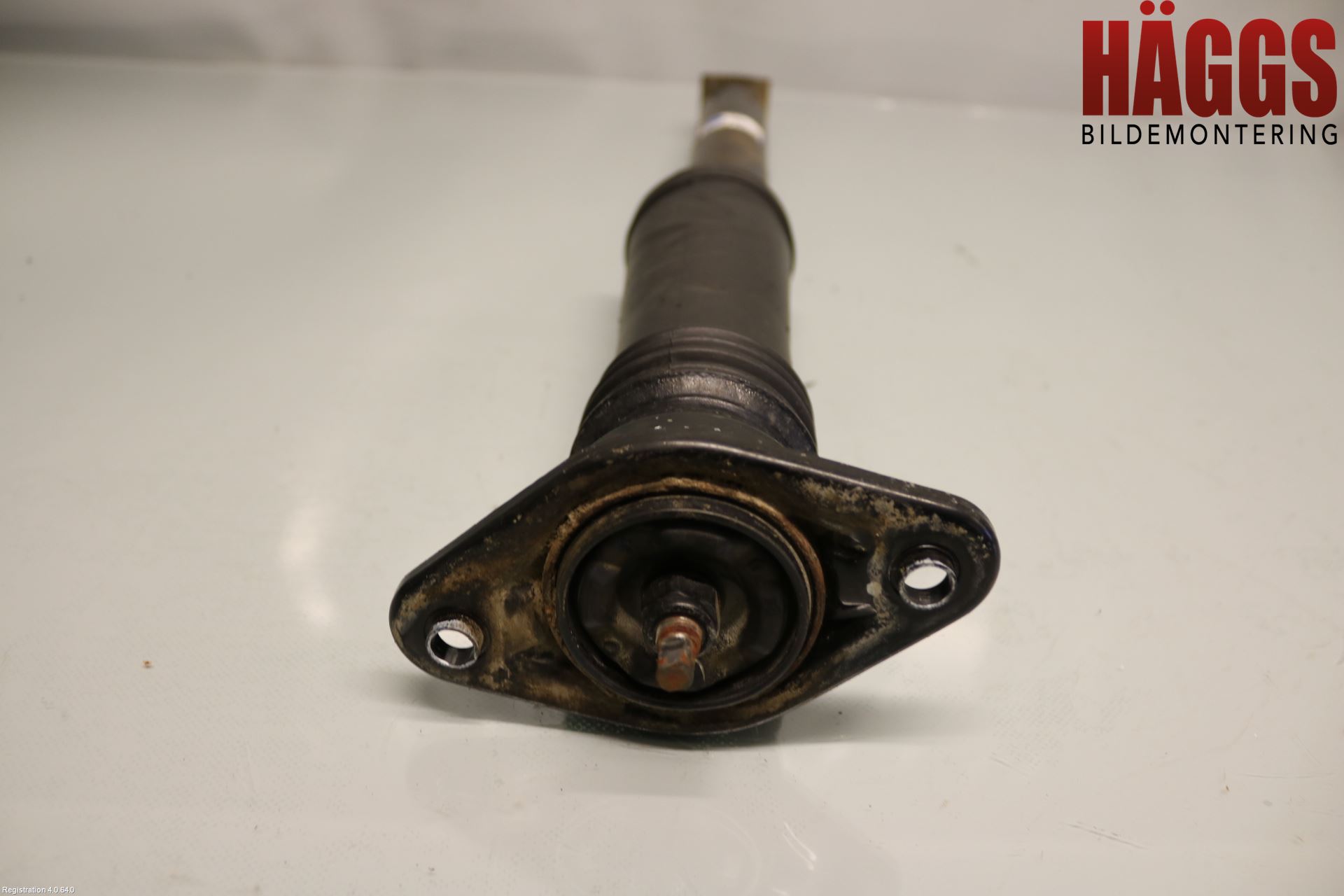 Hyundai i40 16-18 Stötdämpare Bak