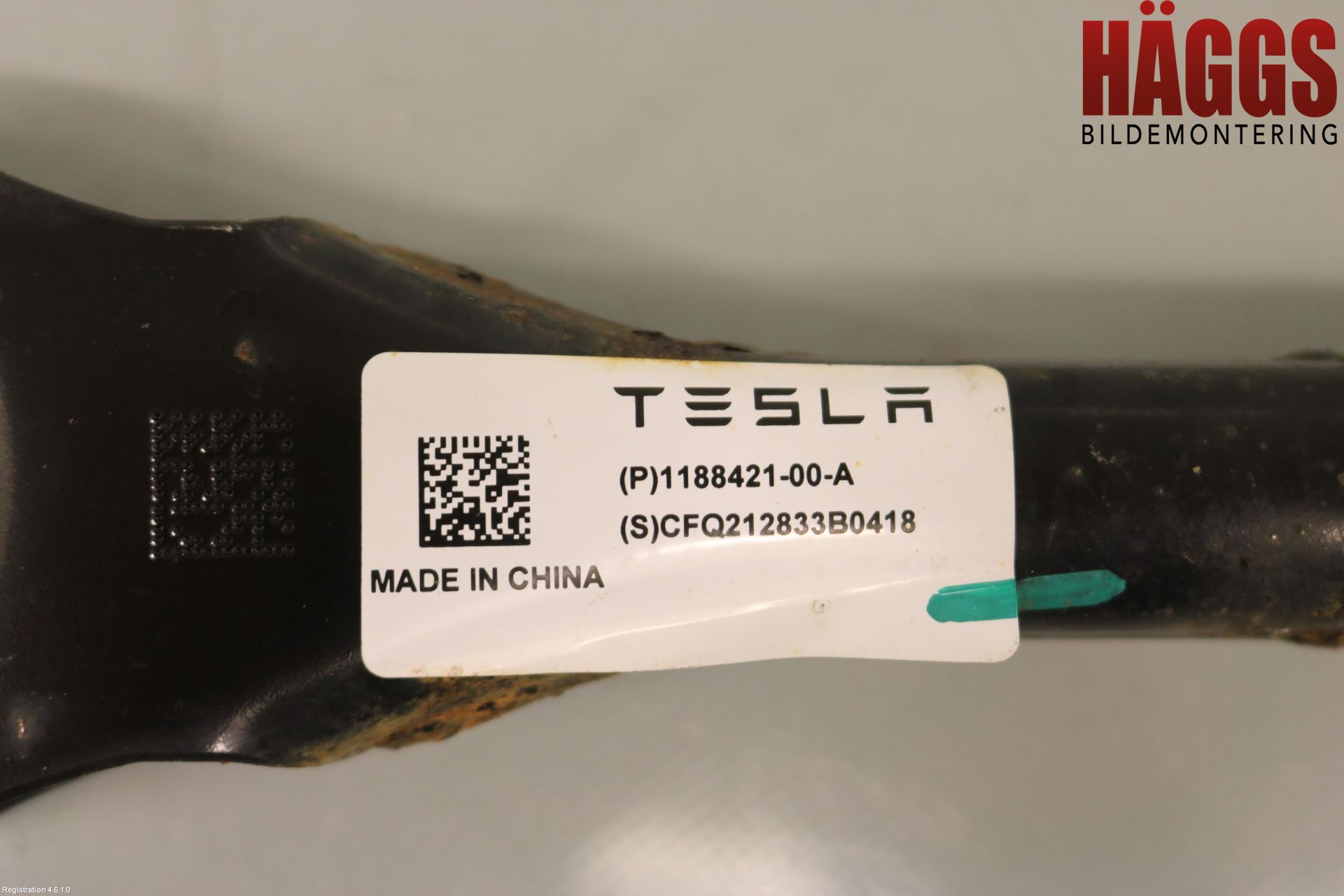 Tesla MODEL Y 21- Bärarm Bak Vänster