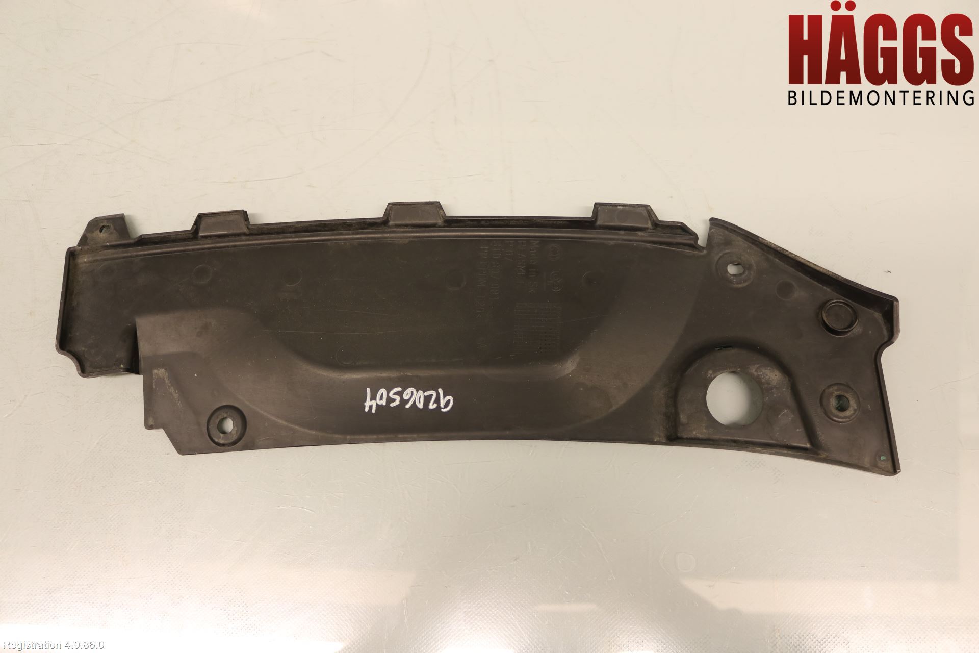Skoda SUPERB 09-15 Front Huvlåsplåt-Balk