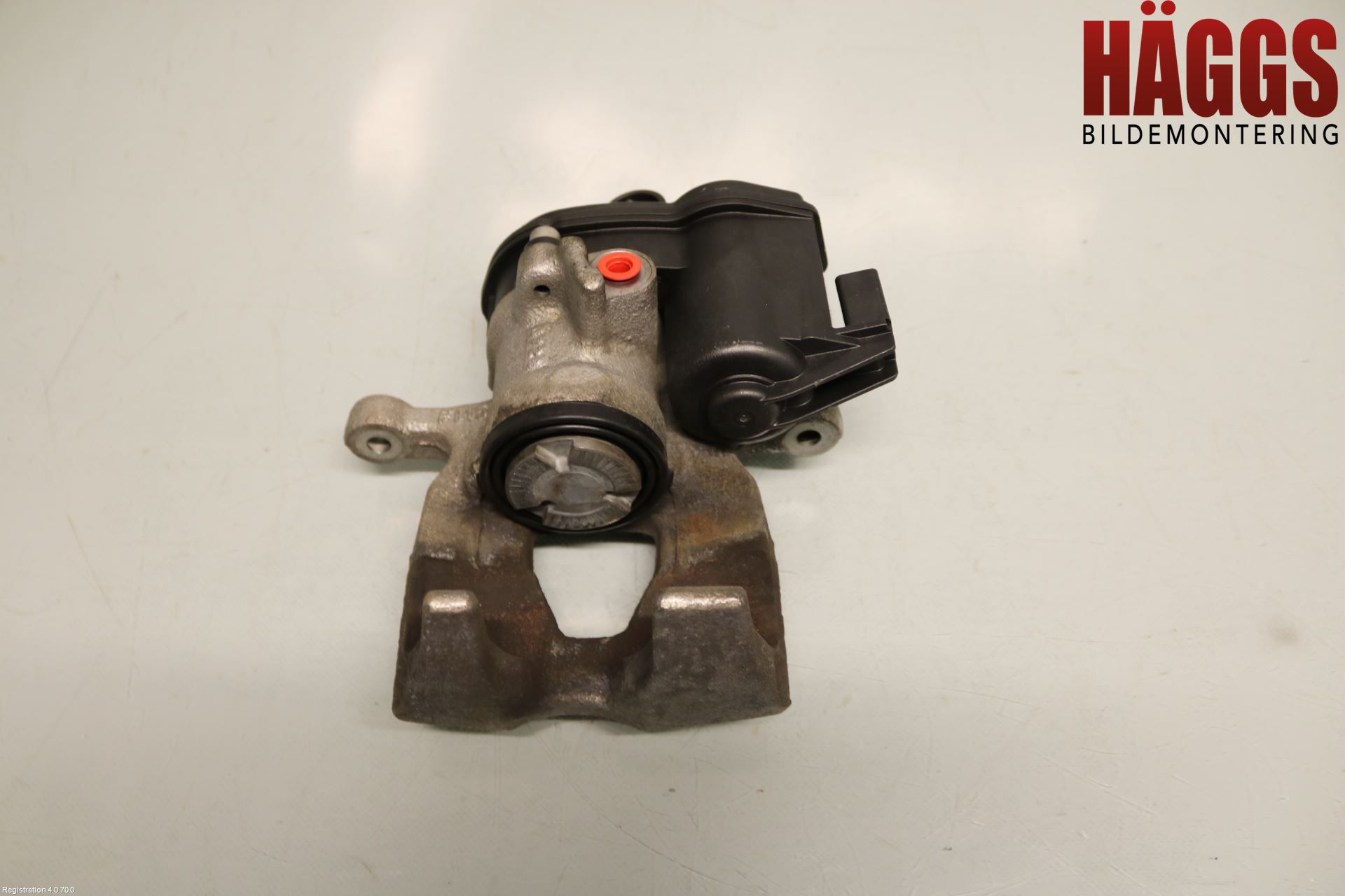Audi A6 F2/C8 19- Bromsok Bak Höger