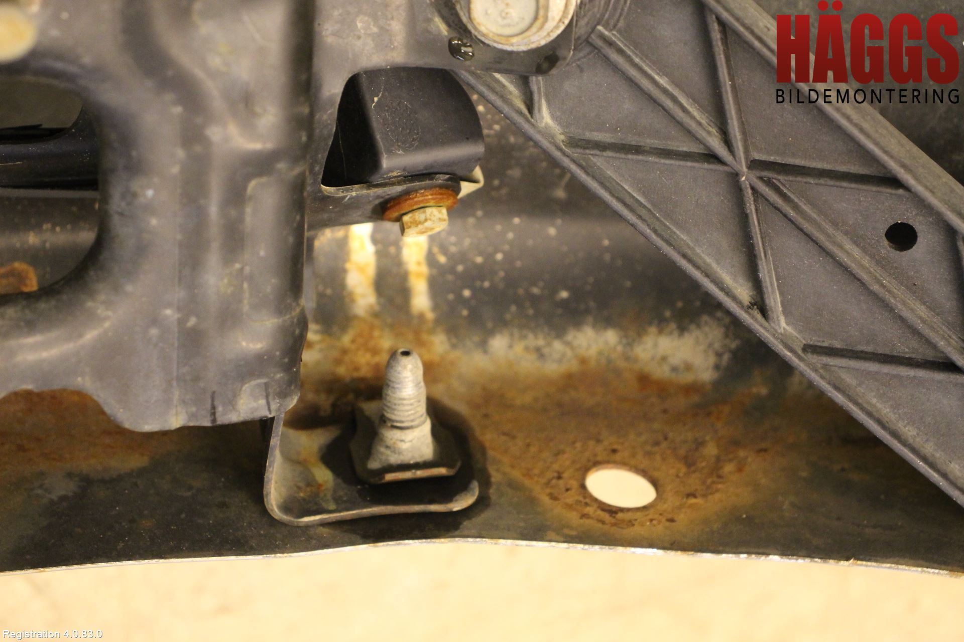 Dodge PICK UP RAM 81- Stötfångarbeklädnad Fram