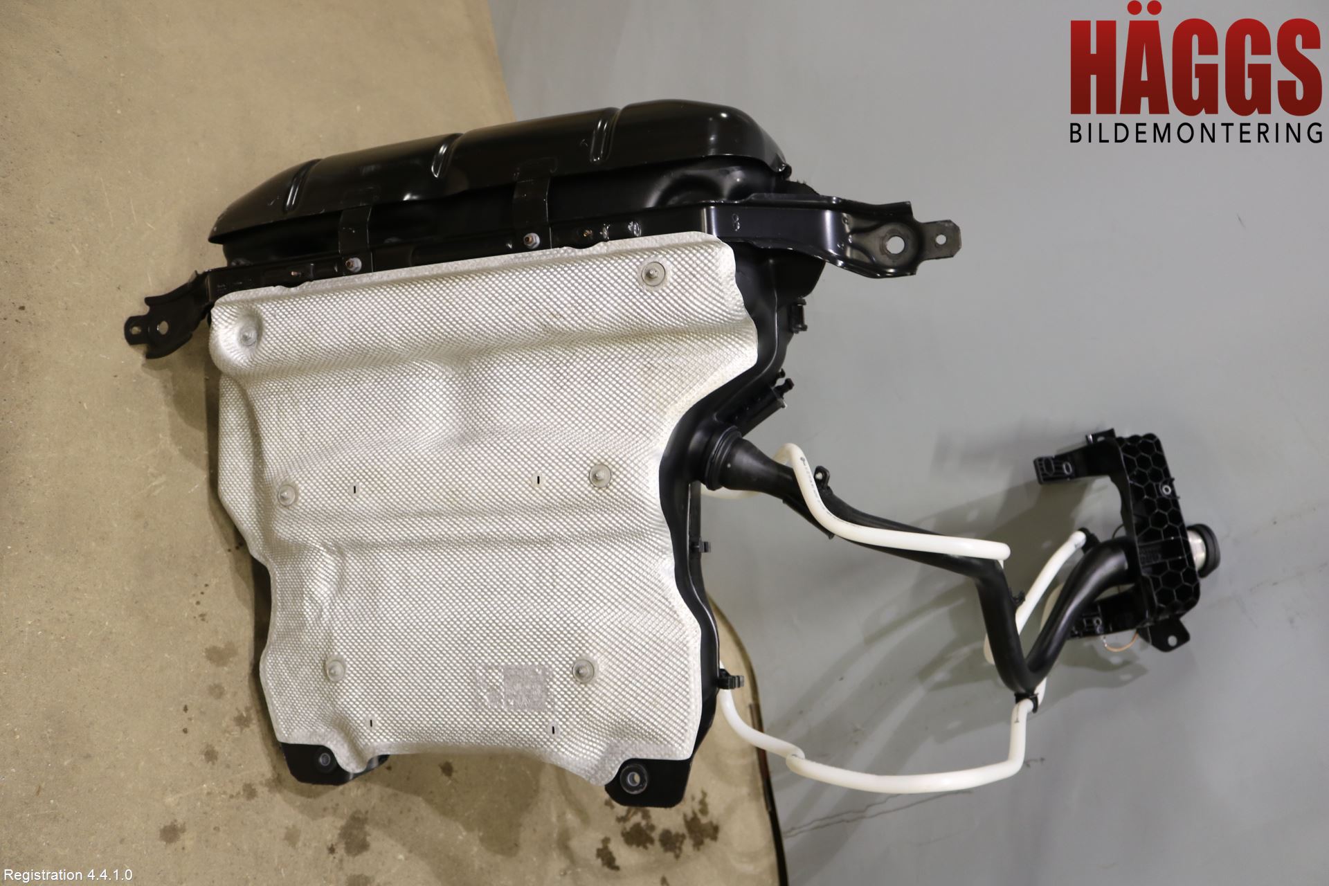 Volkswagen VW PASSAT 20-24 Bränsletank Insprutning