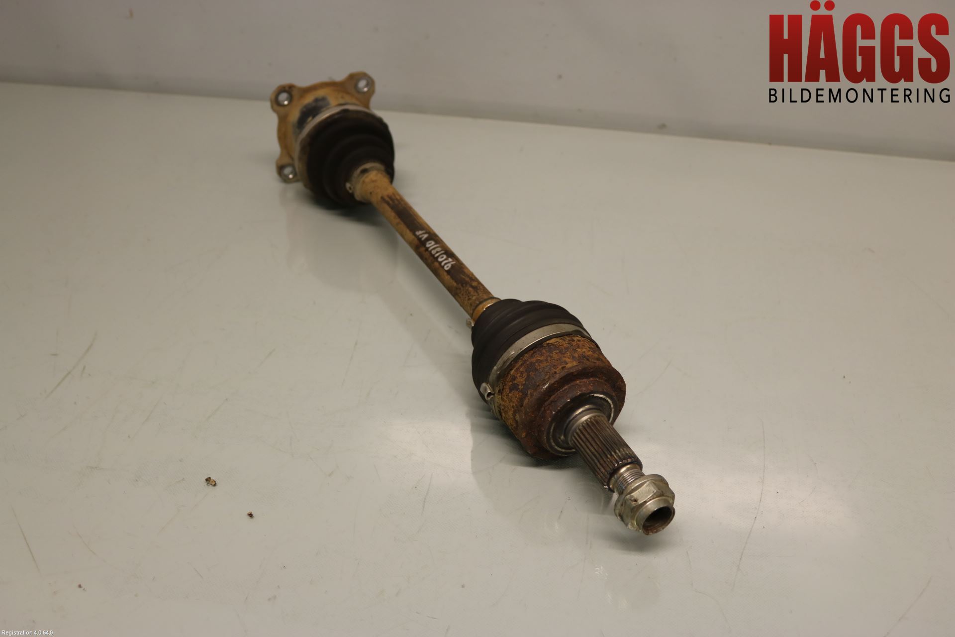 Suzuki GRAND VITARA II 06-14 Drivaxel Fram Vänster