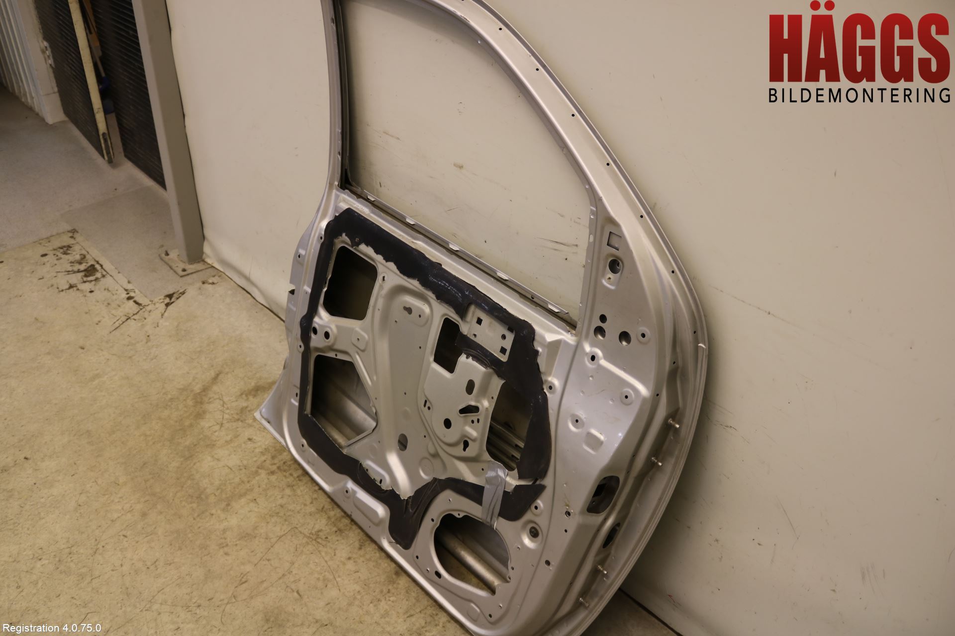 Nissan NAVARA 05-16 Dörr Fram Vänster