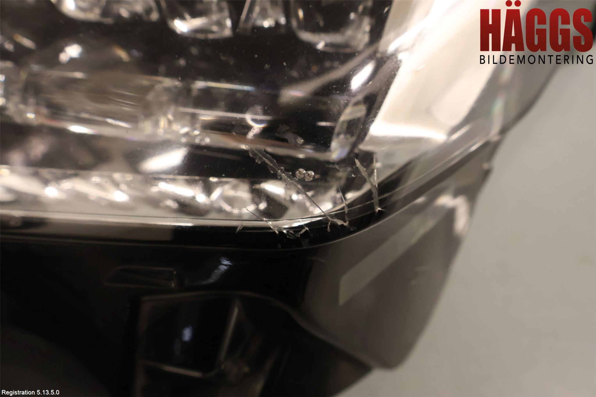 Cadillac ESCALADE Strålkastare Höger