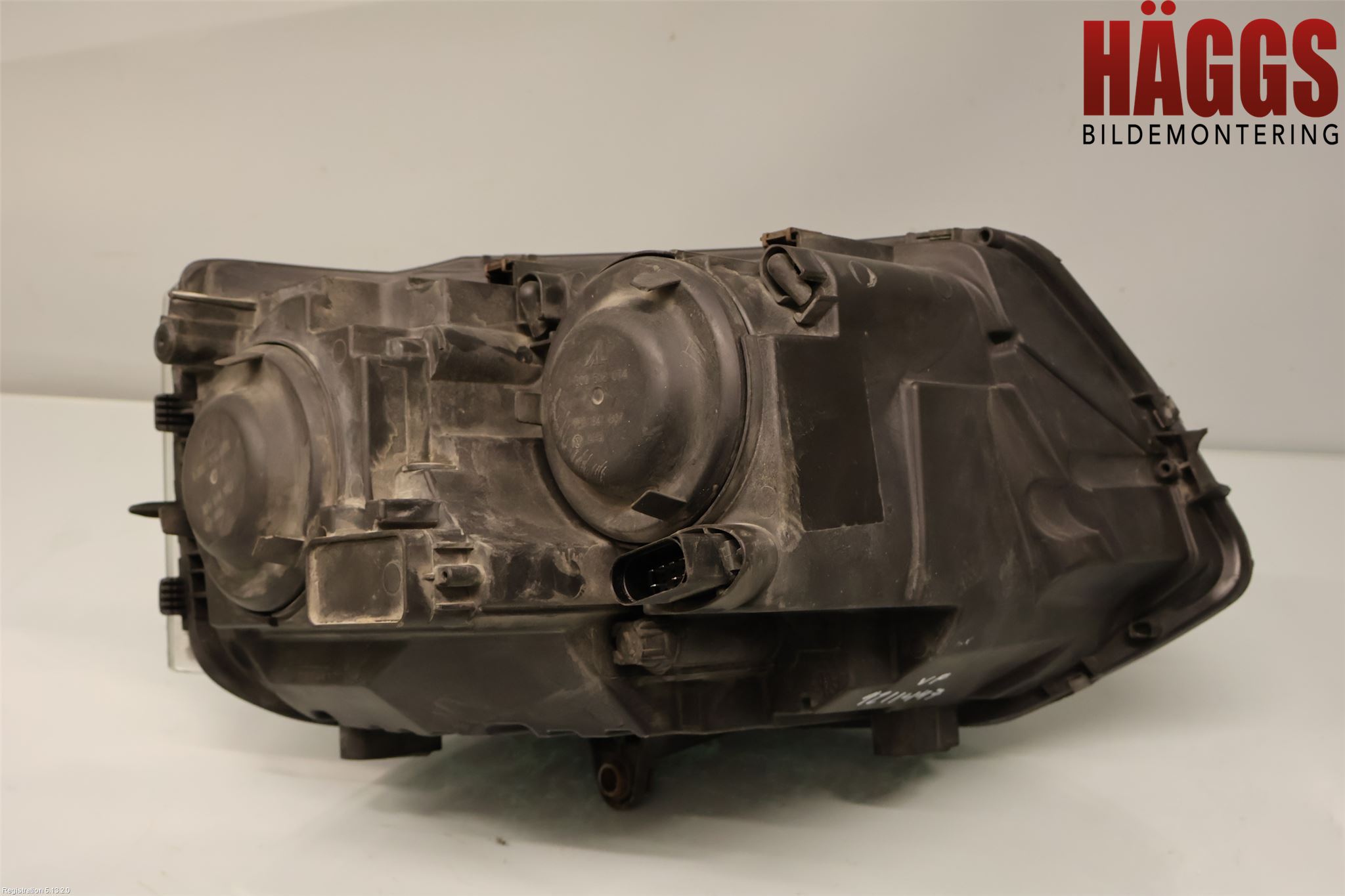 Volkswagen VW TRANSP/CARAVELLE (T5) 04-15 Strålkastare Vänster