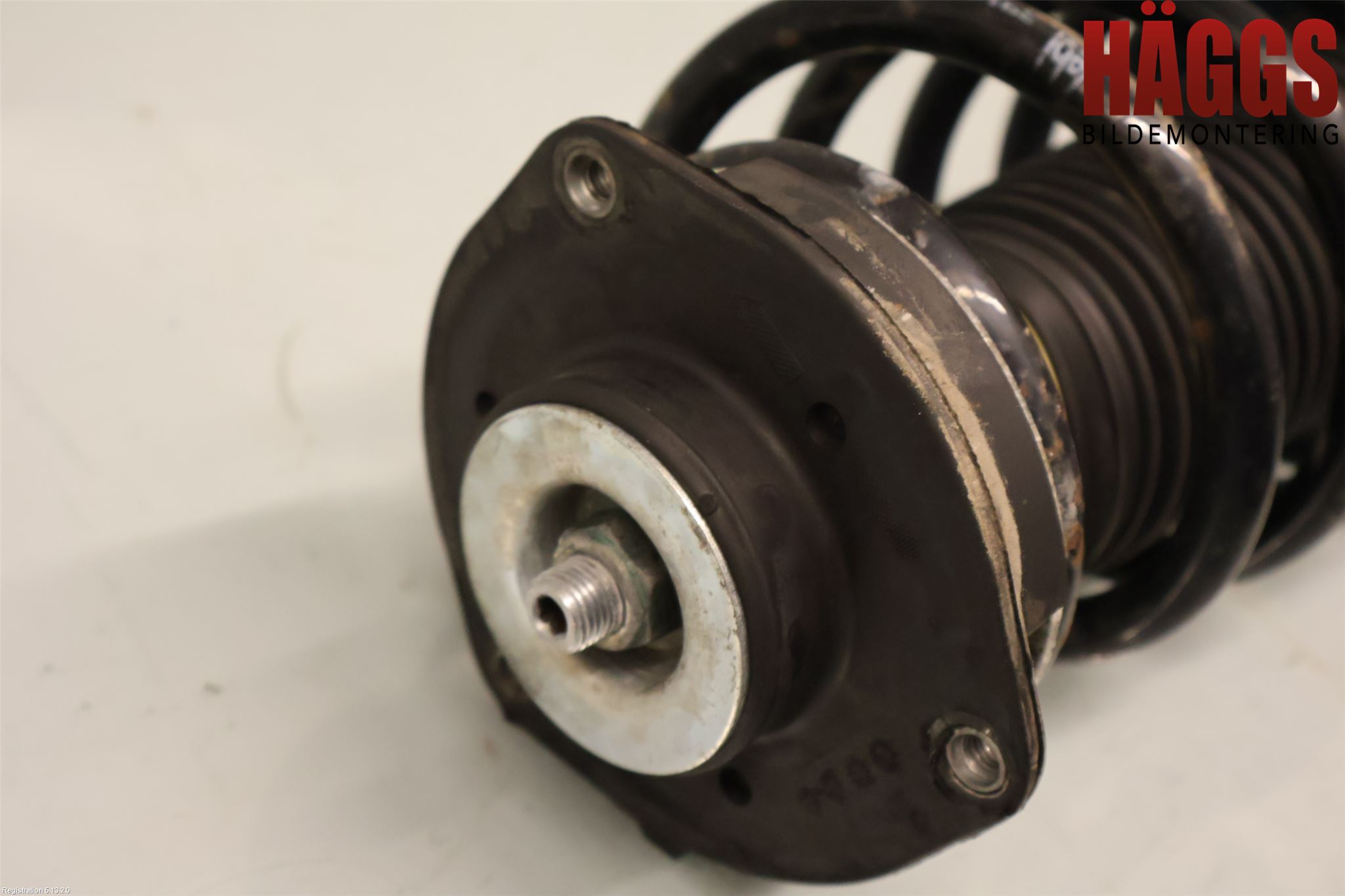 Volkswagen VW CADDY      04-10 Fjäderben Fram Vänster