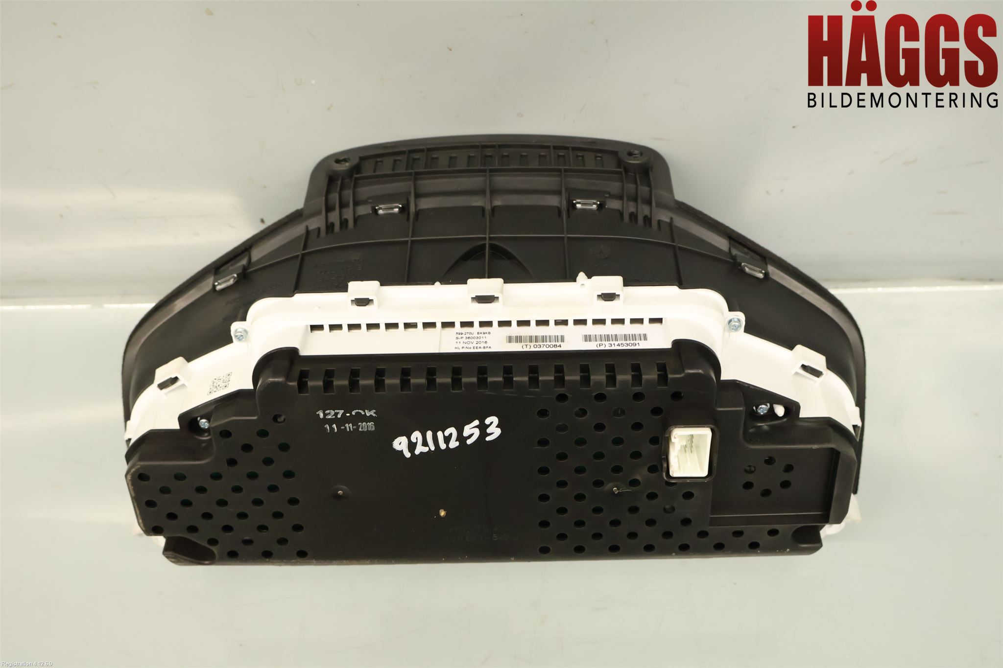 Volvo V60 CROSS COUNTRY 16-18 Instrument Komb