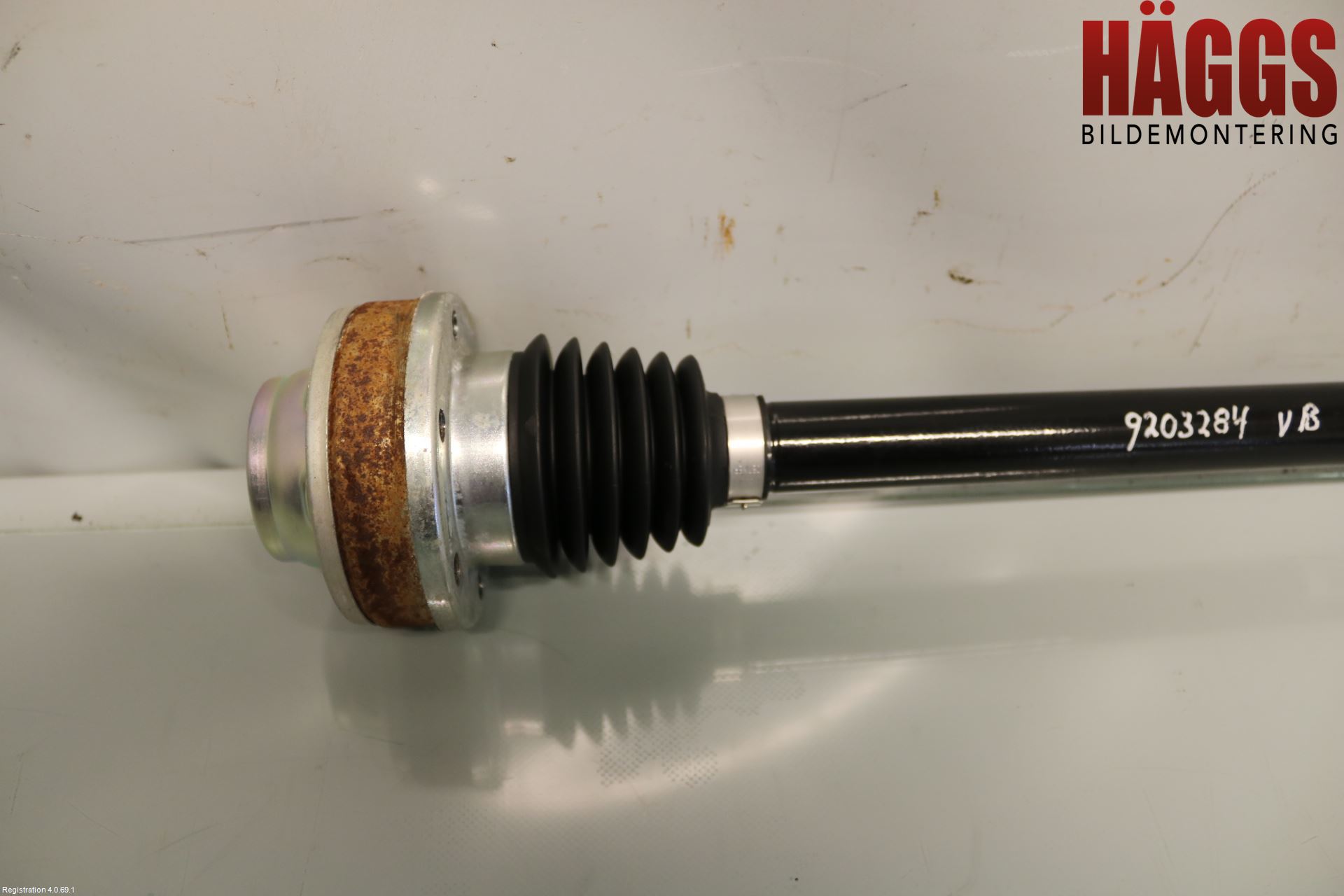 Volkswagen VW TIGUAN 16-24 Drivaxel Bak Vänster