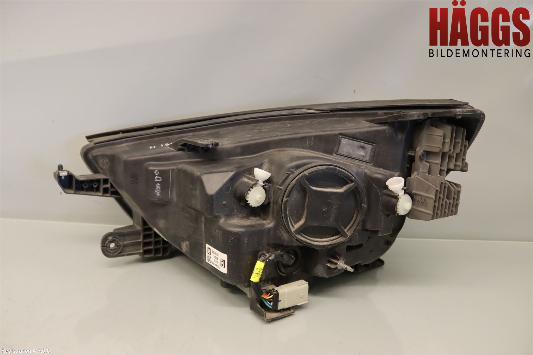 Opel MOKKA 13-20 Strålkastare Höger