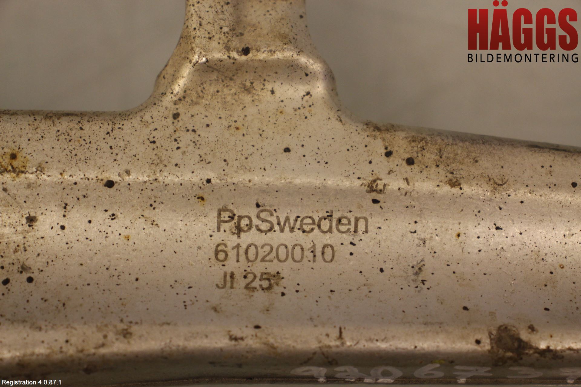 Volkswagen VW PASSAT 01-05 Bärarm Fram Undre Hö