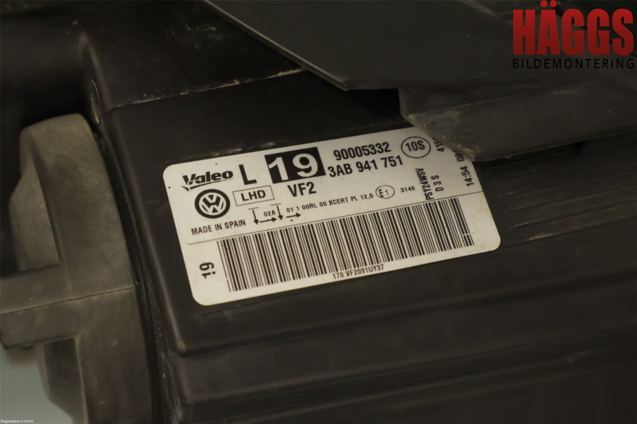 Volkswagen VW PASSAT 11-14 Strålkastare Vänster