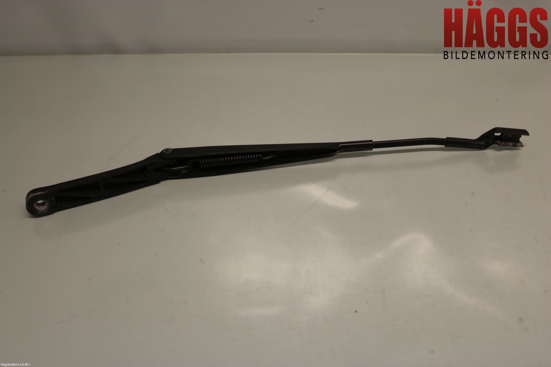 Volkswagen VW PASSAT 15-19 Torkararm Armar Vindruta
