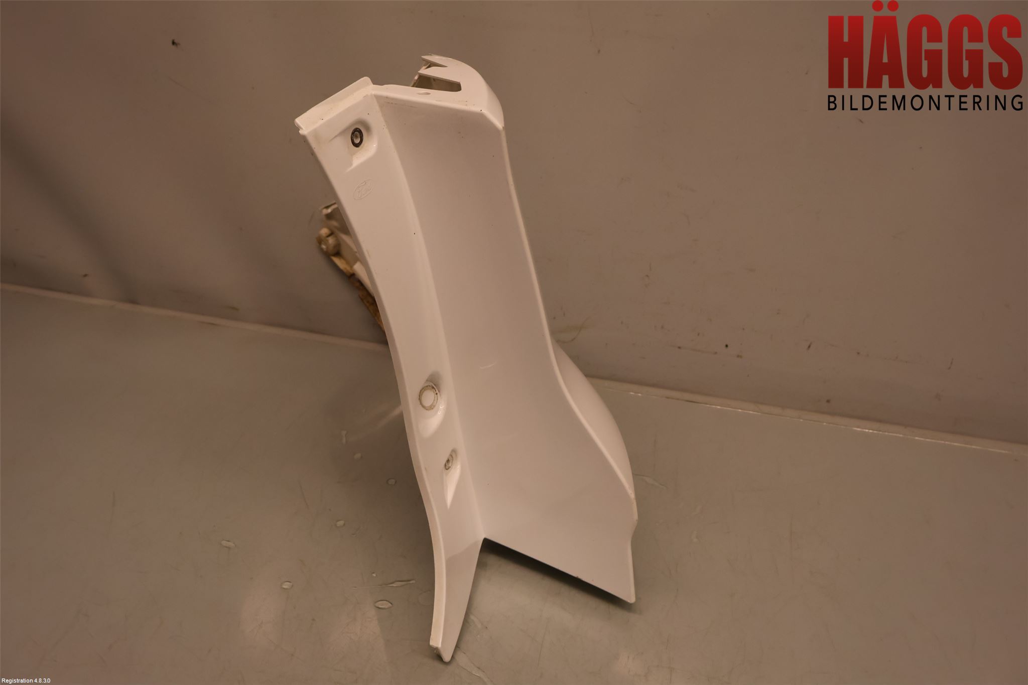 Ford KUGA 13-16 Stötfångardel Bak Hö