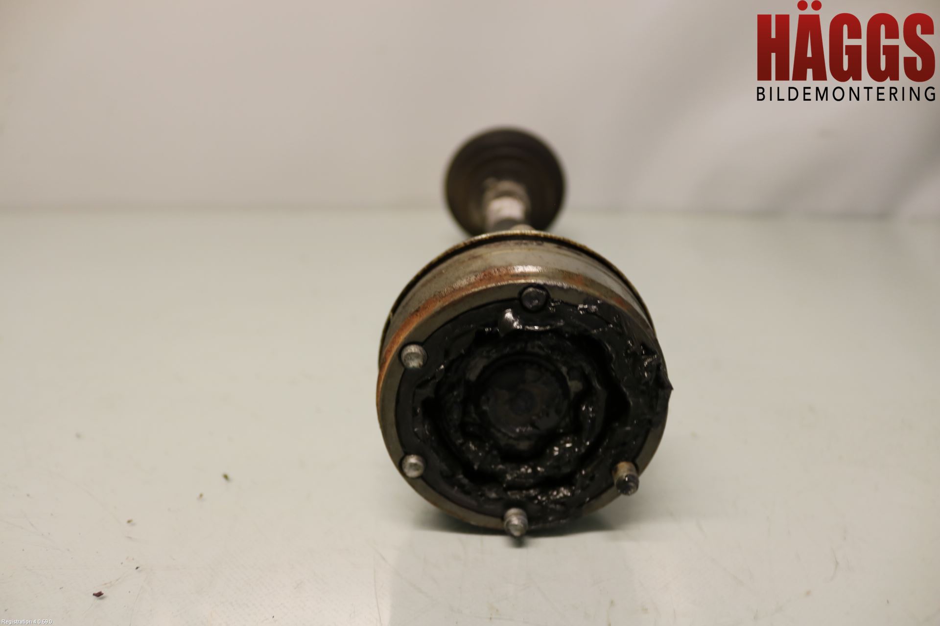 Volkswagen VW POLO 10-17 Drivaxel Fram Vänster
