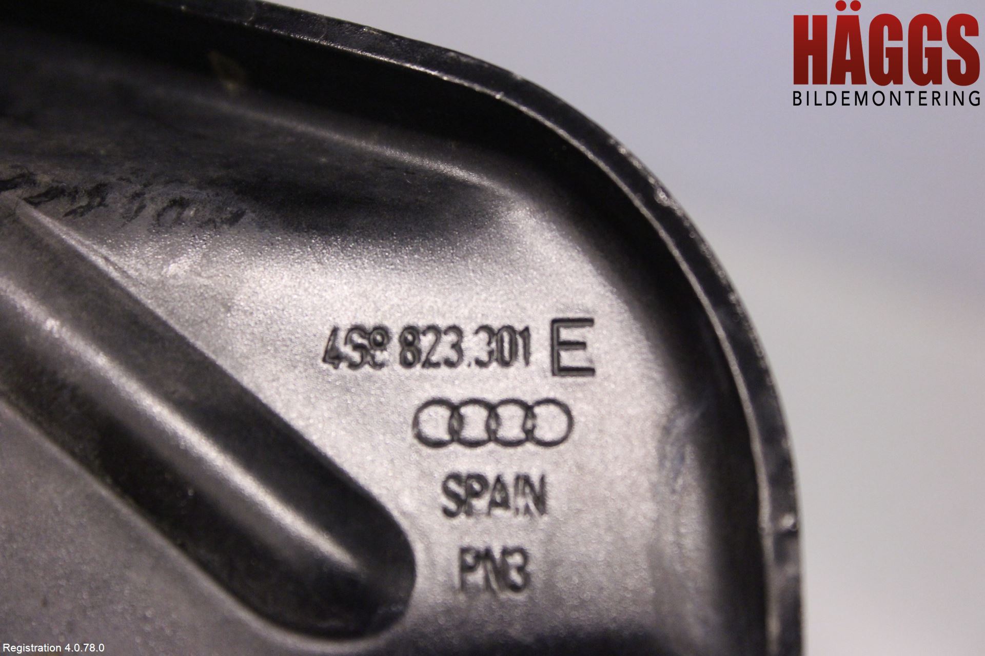 Audi A6/S6 4G 11-18 Huvgångjärn
