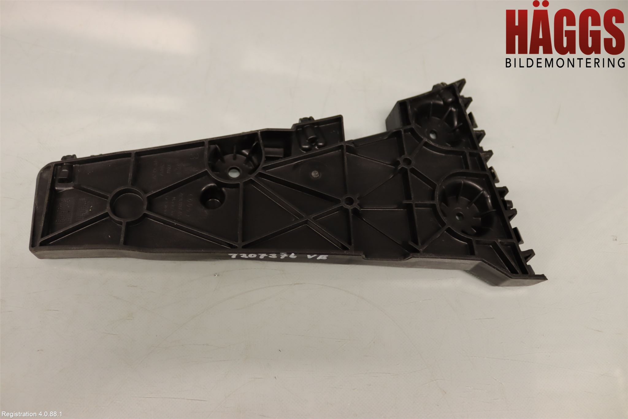 Audi A7 Sportback 4K 18- Stötfångarfäste Bak Vä