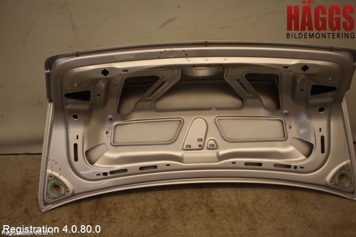 Volkswagen VW PASSAT 05-11 Baklucka (Ej Med Ruta)