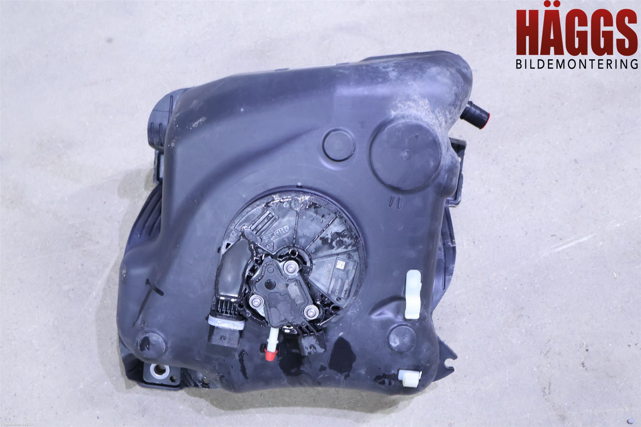 Volkswagen VW PASSAT 20-24 Adblue Tank