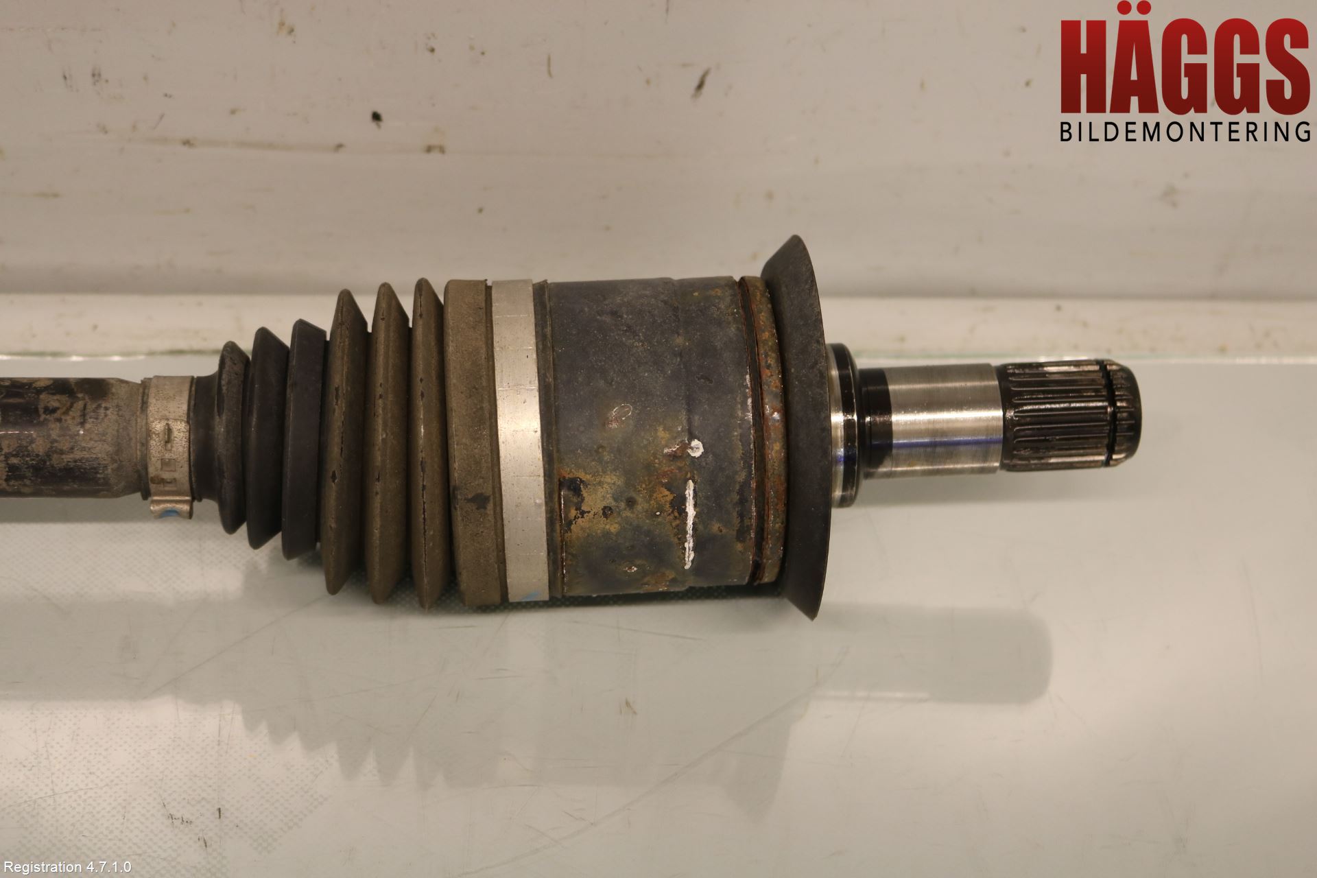 BMW 3 F30/F31/F80 12-19 Drivaxel Bak Vänster