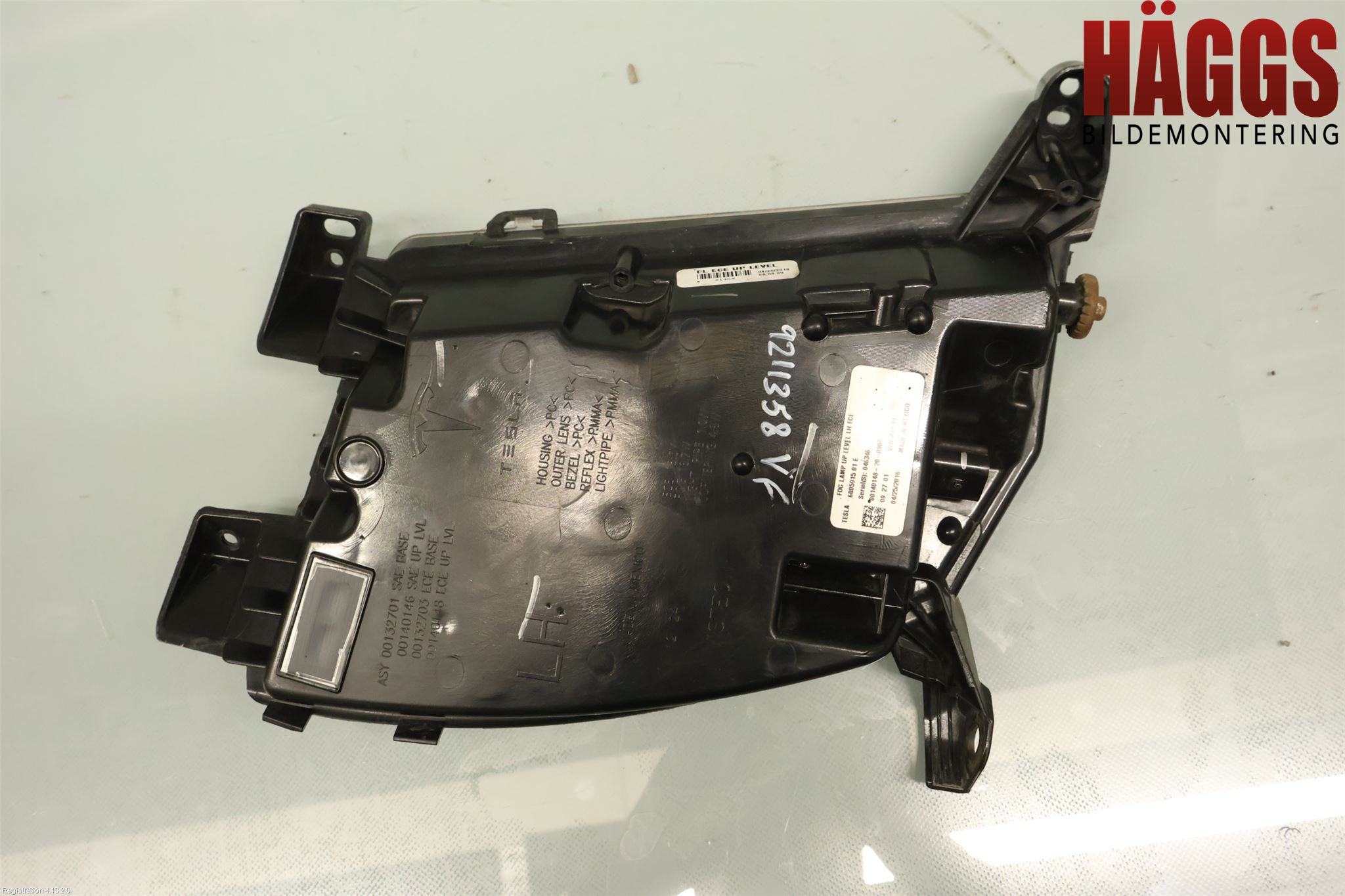 Tesla MODEL S 13- Dimljus-Varselljus Fram