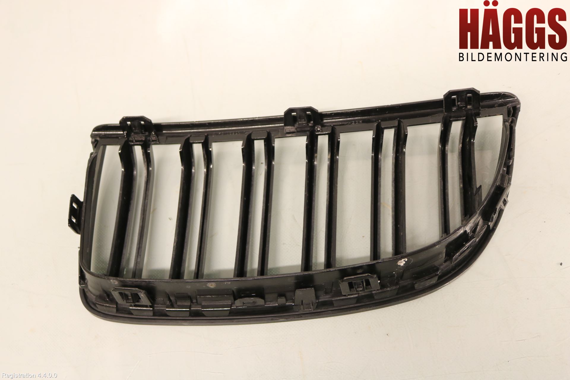BMW 3 E90/91 SED/TOU 05-12 Grilldel Höger