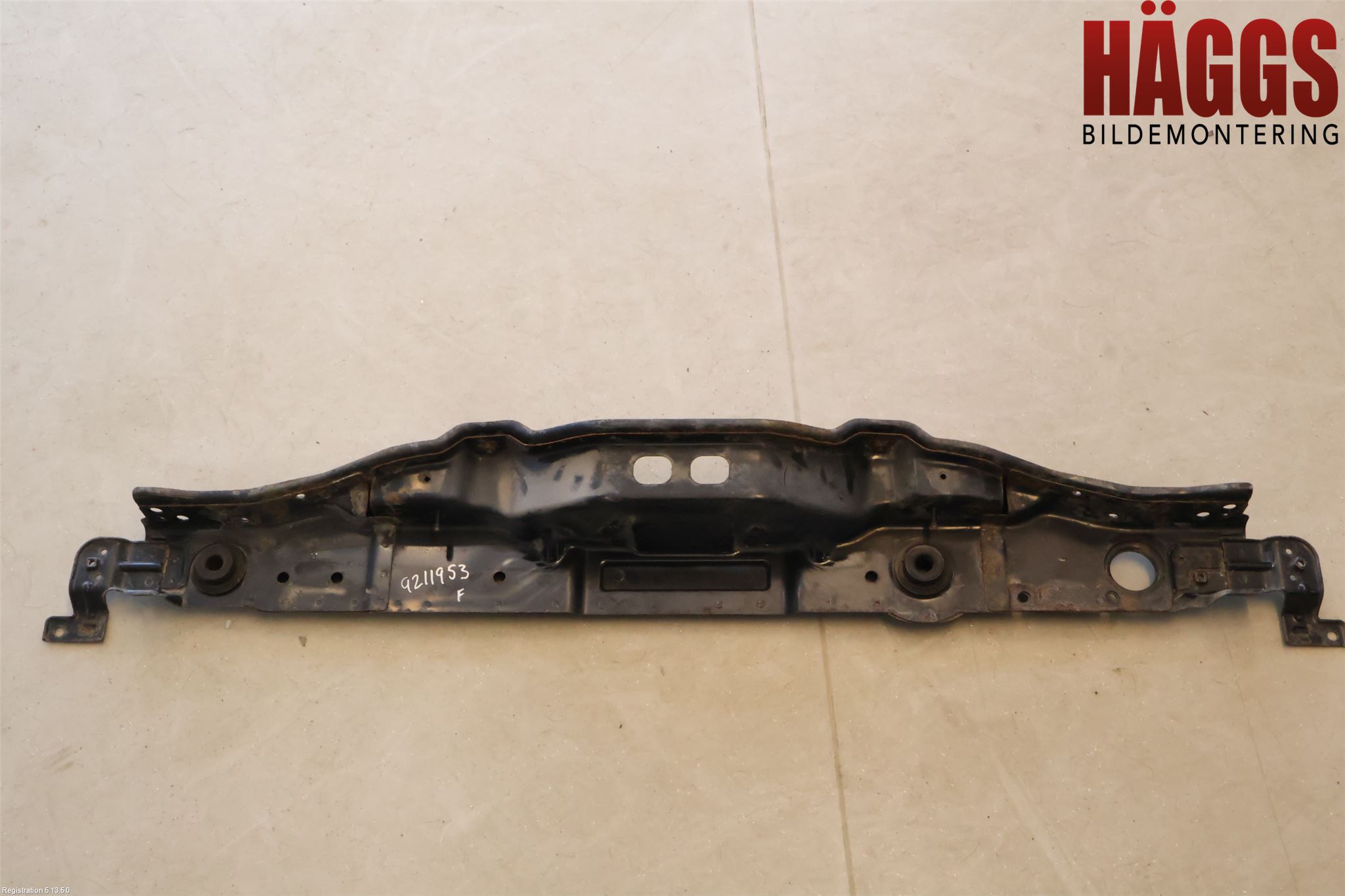 Hyundai i40 08-15 Front Huvlåsplåt-Balk