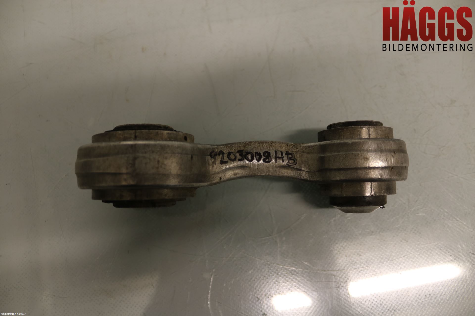 BMW 5 F10/F11/F18 09-17 Bärarm Bak Vä-Hö