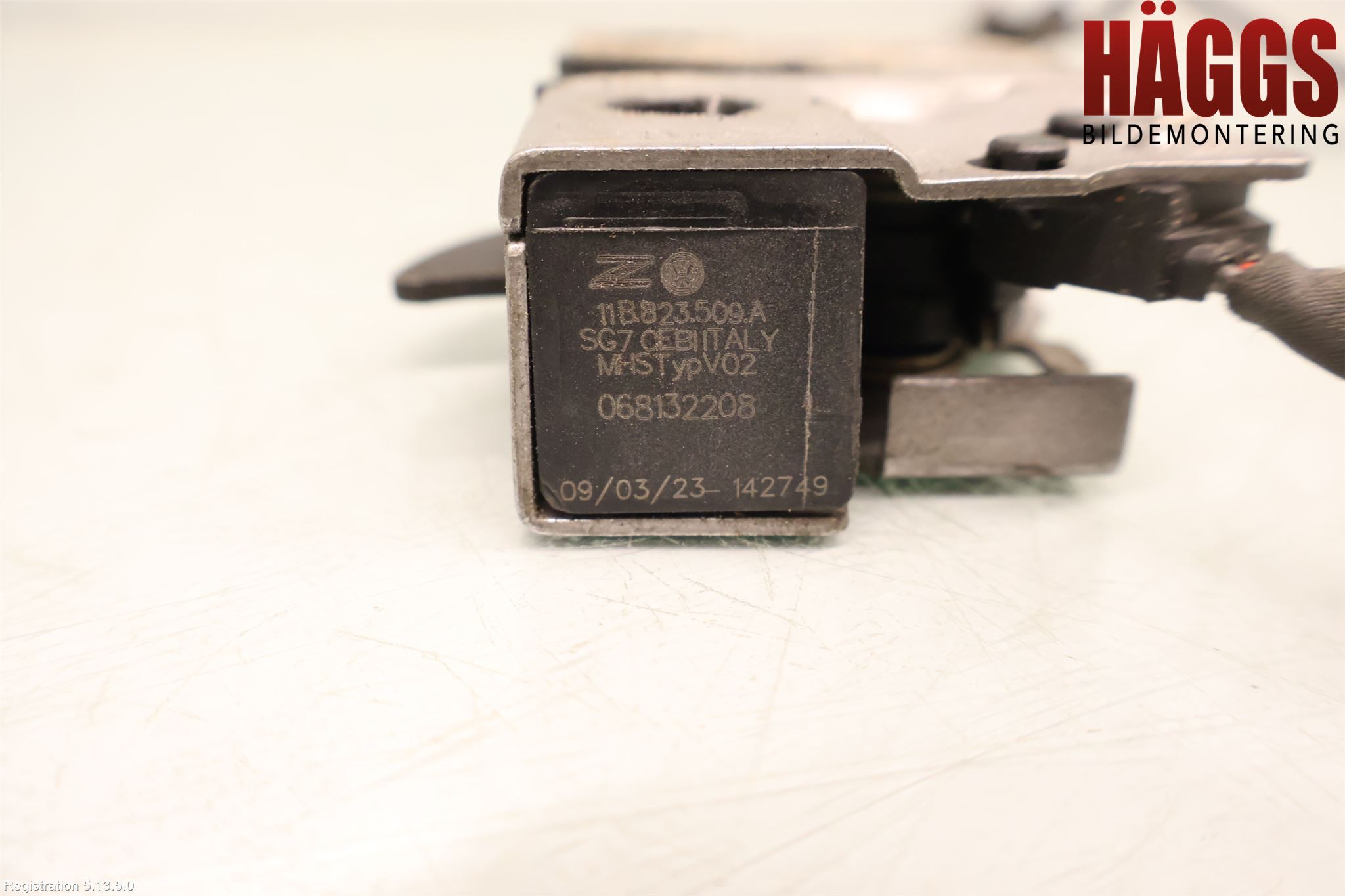 Volkswagen VW ID.5 22- Huvlås