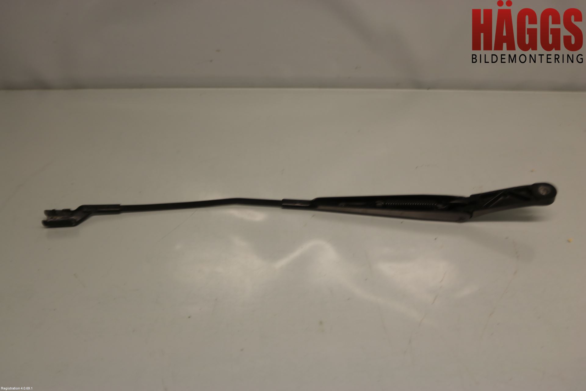 Volkswagen VW PASSAT 15-19 Torkararm Armar Vindruta