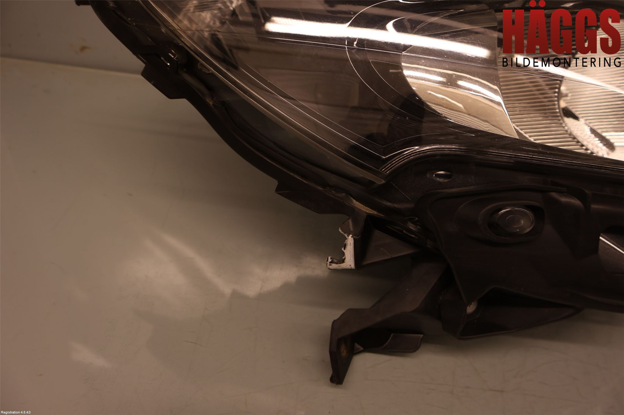 Renault CLIO III  09-12 Strålkastare Höger