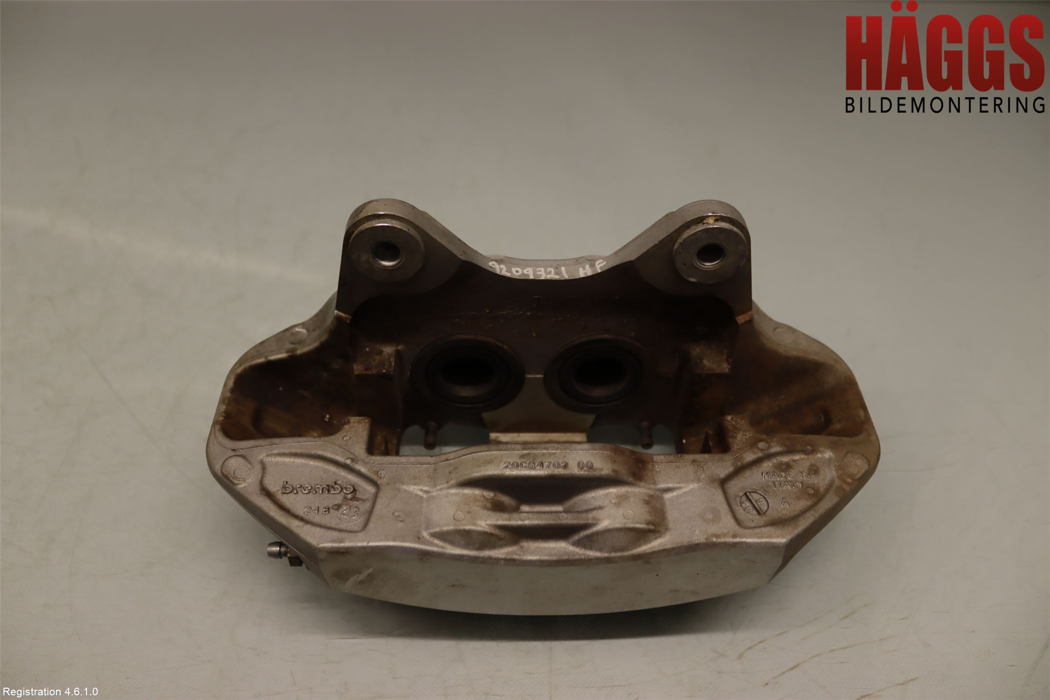 Tesla MODEL Y 21- Bromsok Fram Höger