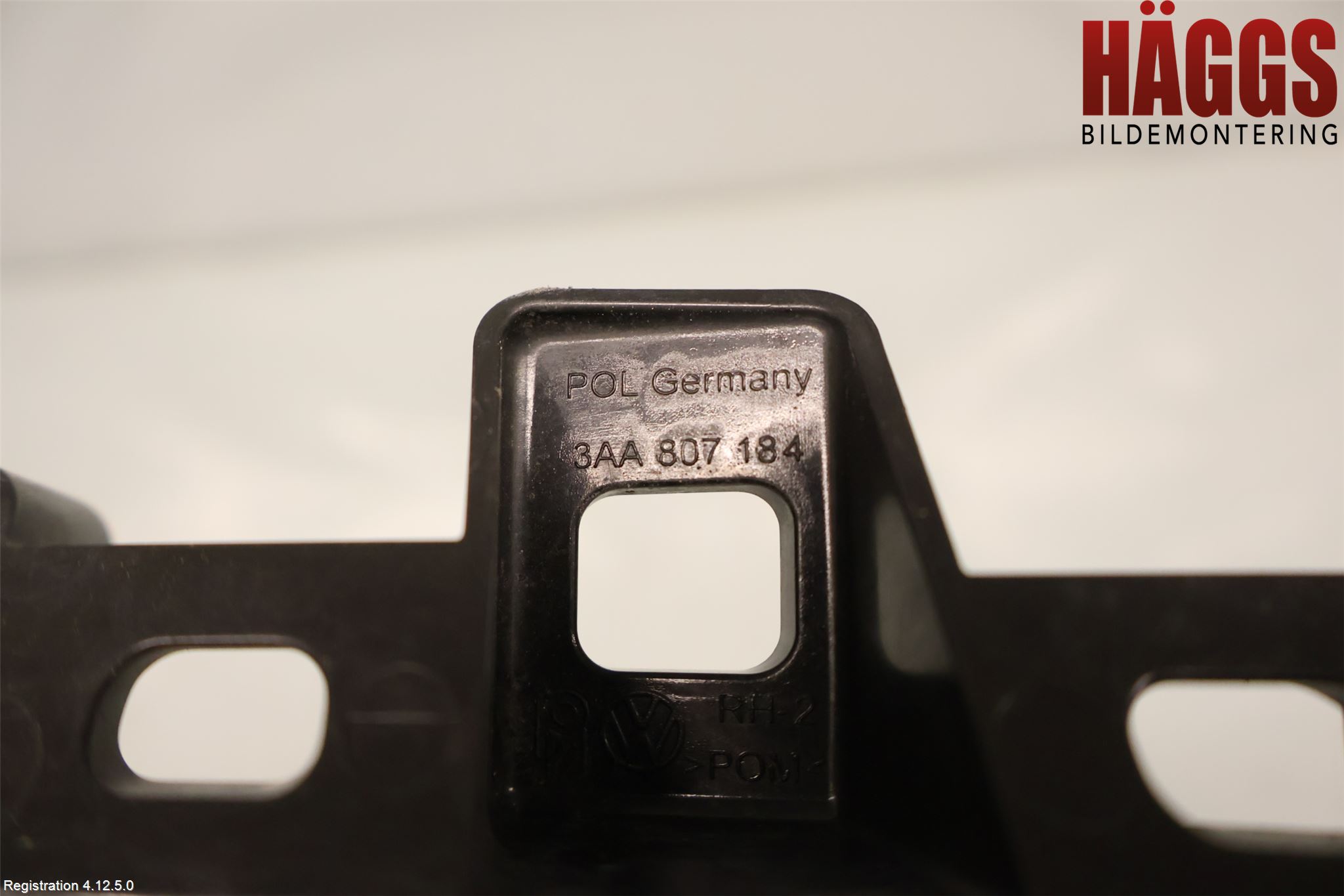 Volkswagen VW PASSAT 11-14 Stötfångarfäste Fram Hö
