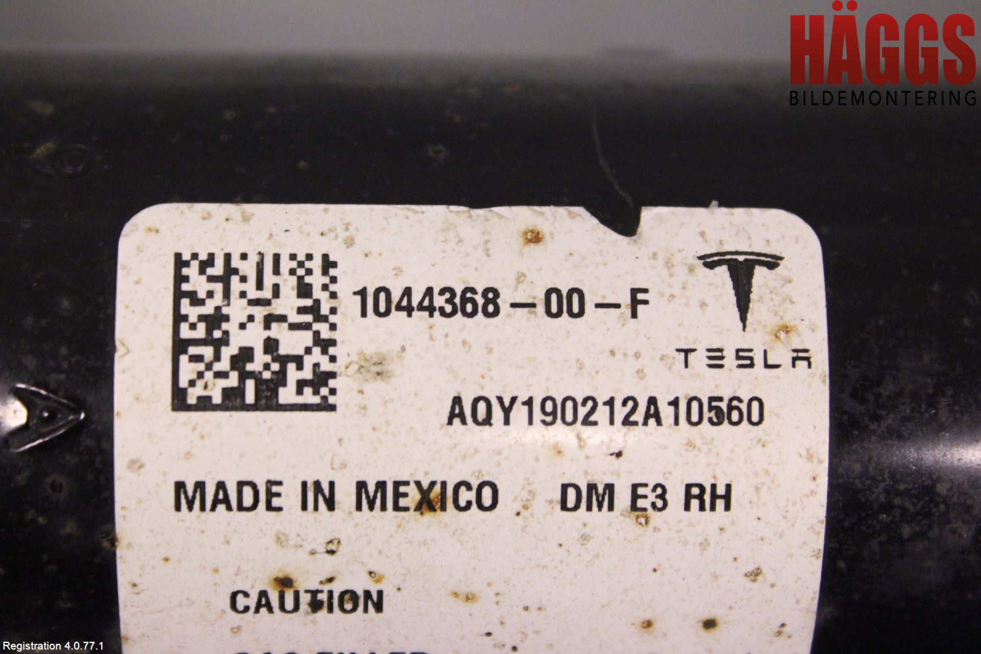 Tesla MODEL 3 17- Fjäderben Fram Höger