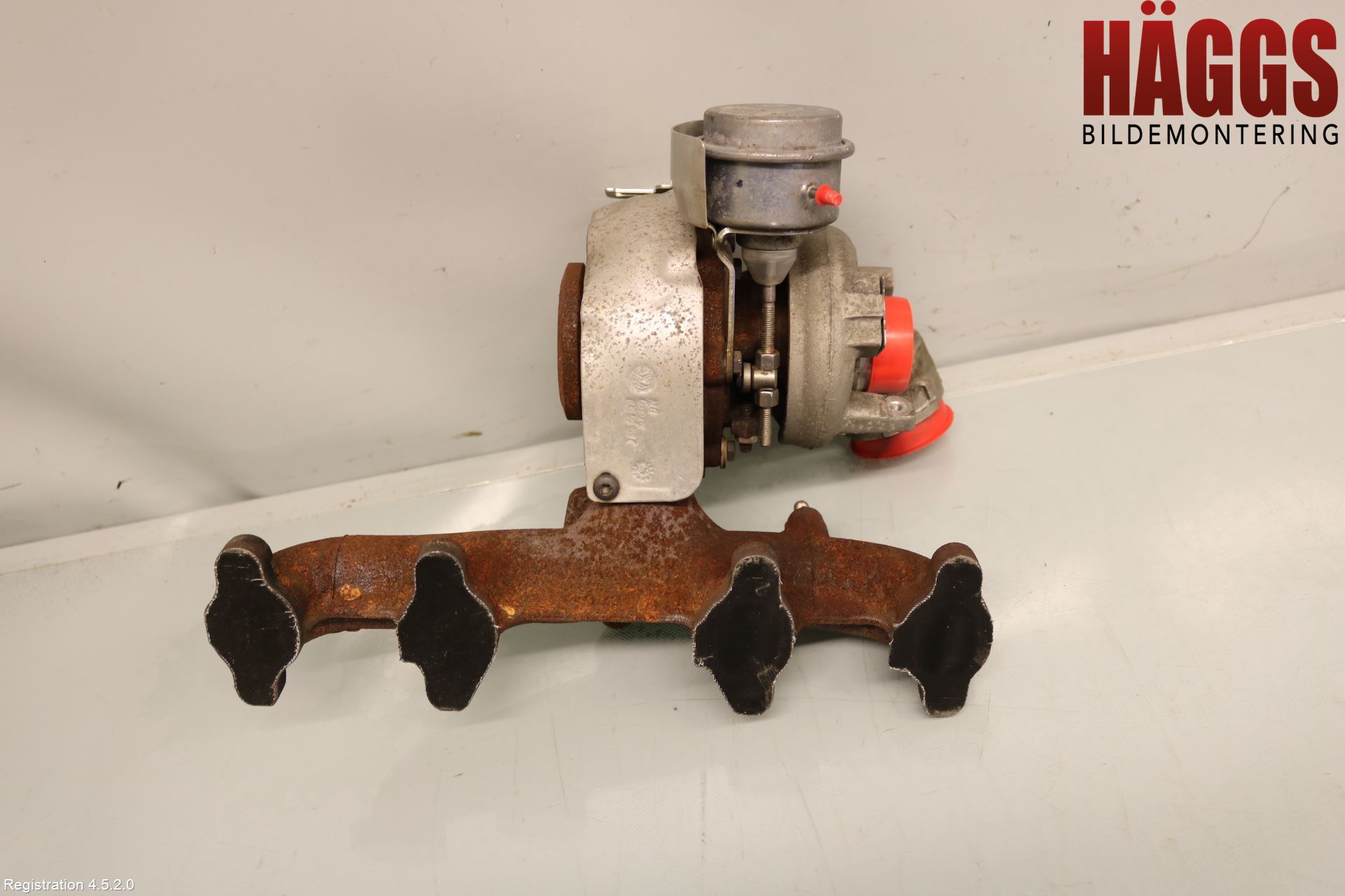 Volkswagen VW CADDY      04-10 Turboaggregat