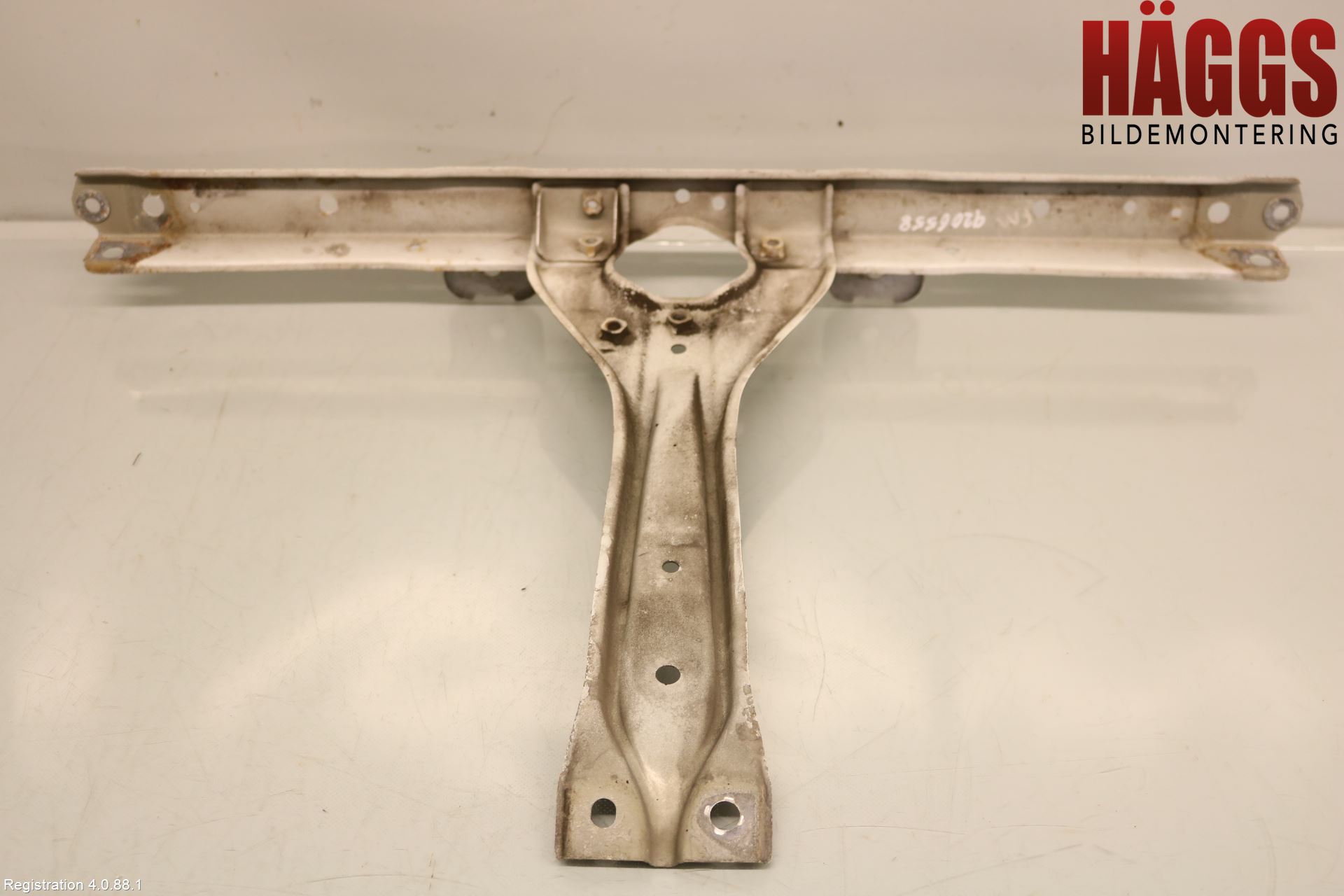 Subaru IMPREZA IV 13-17 Front Huvlåsplåt-Balk