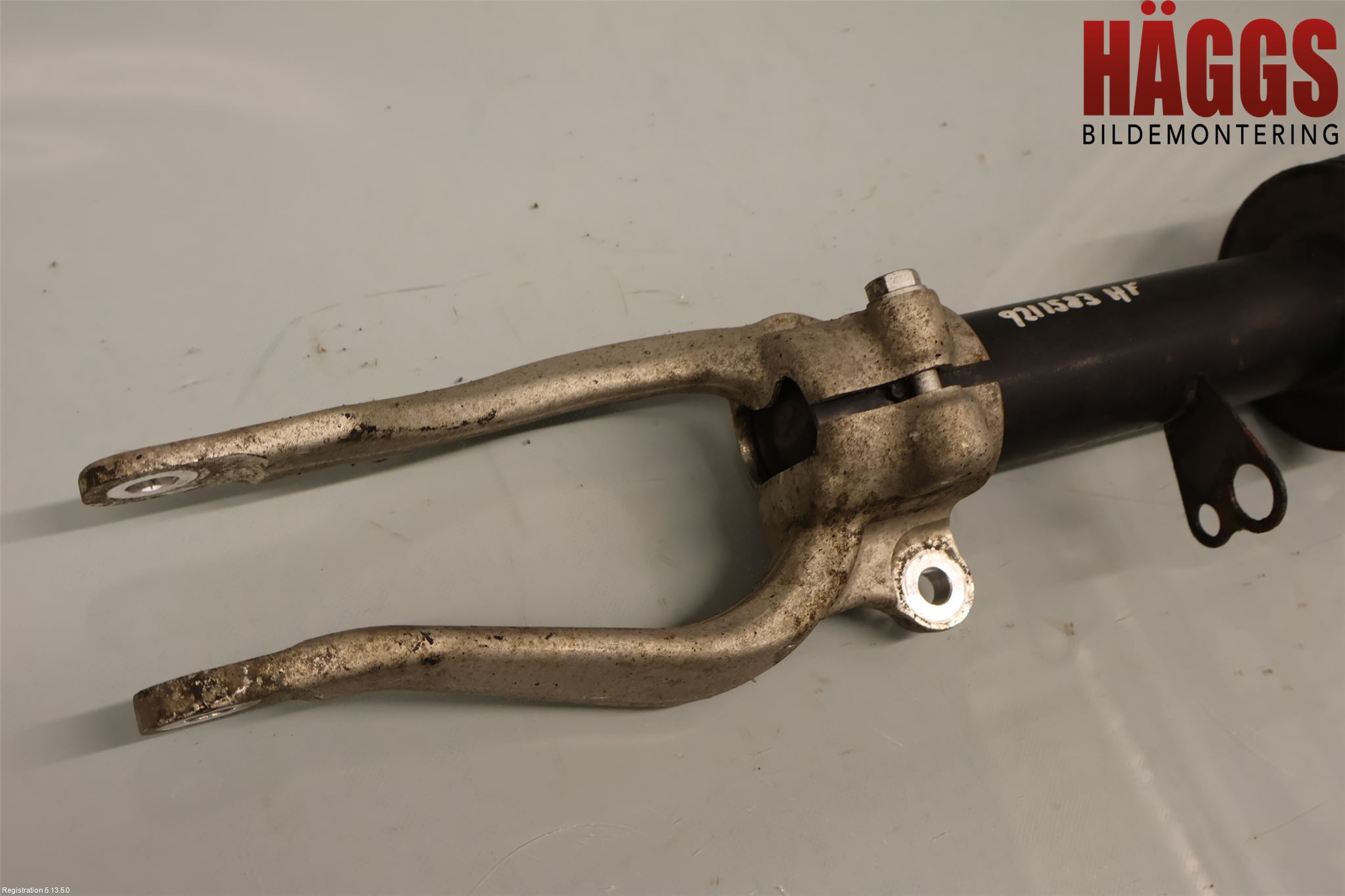 BMW 5 G30/G31/F90 17-23 Fjäderben Fram Höger