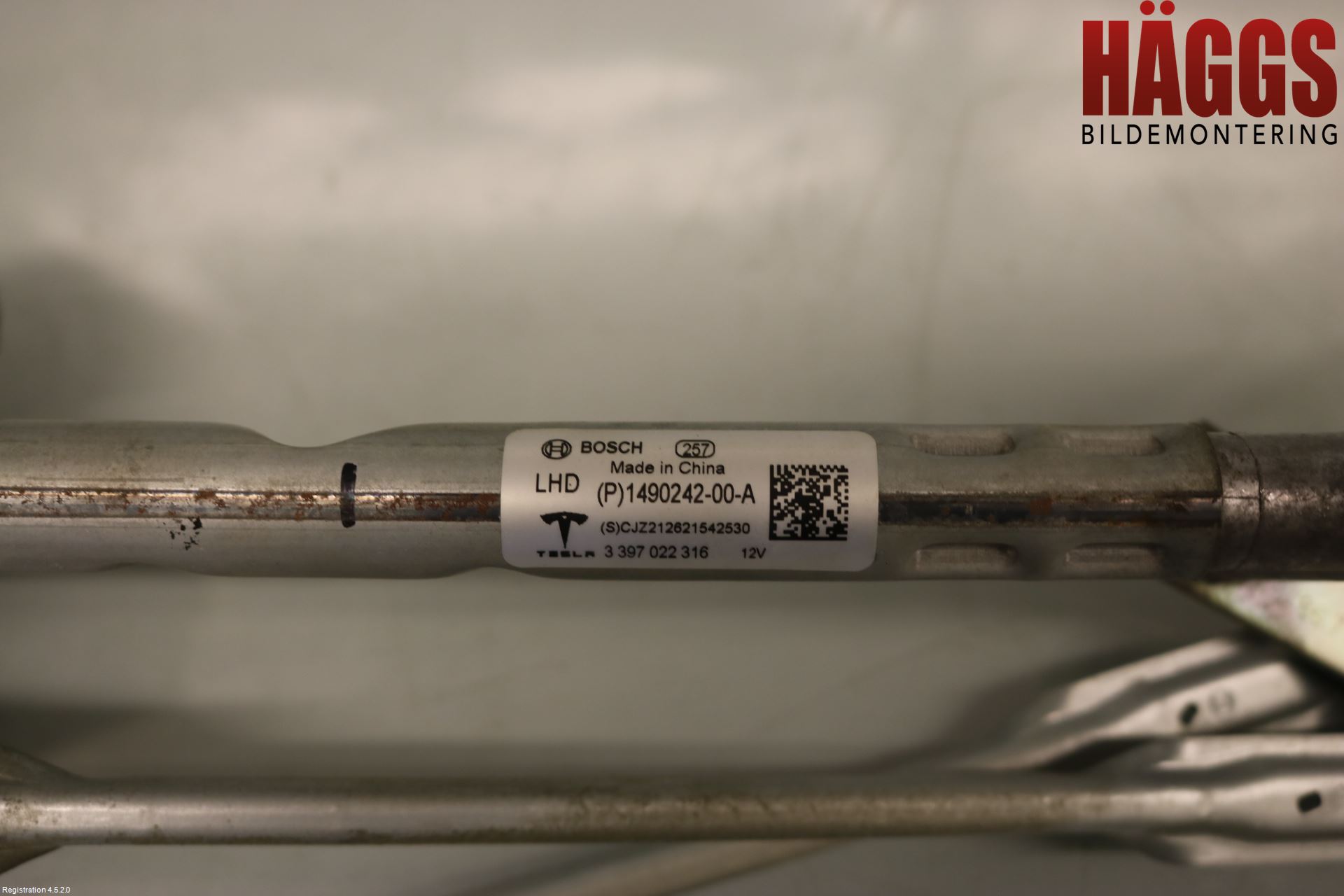 Tesla MODEL Y 21- Torkarmekanism Vindruta