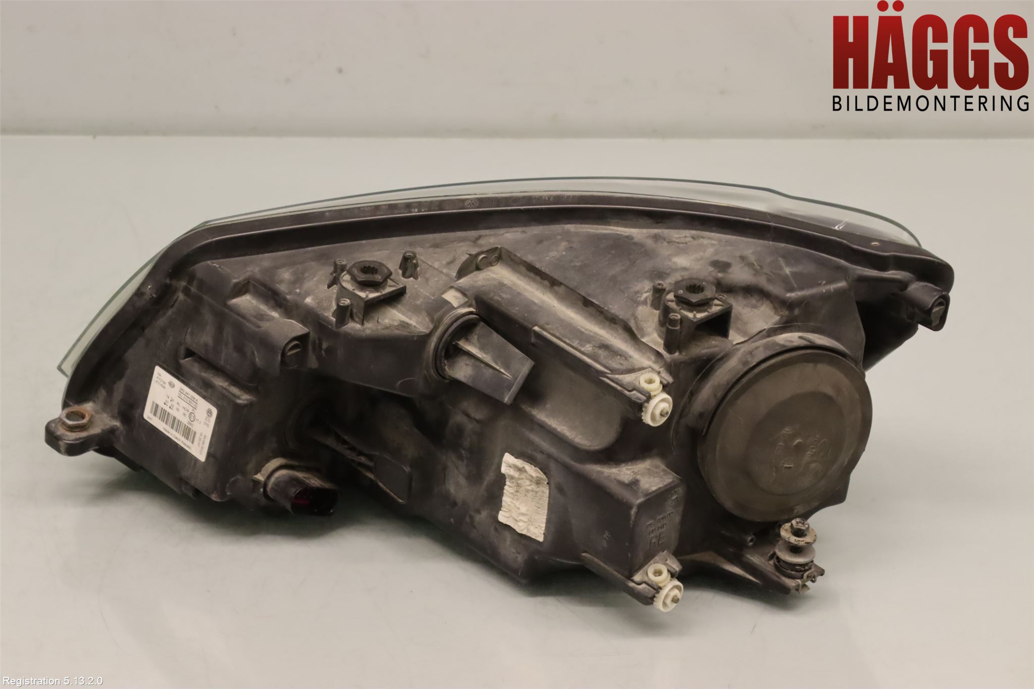 Volkswagen VW CADDY 11-15 Strålkastare Höger