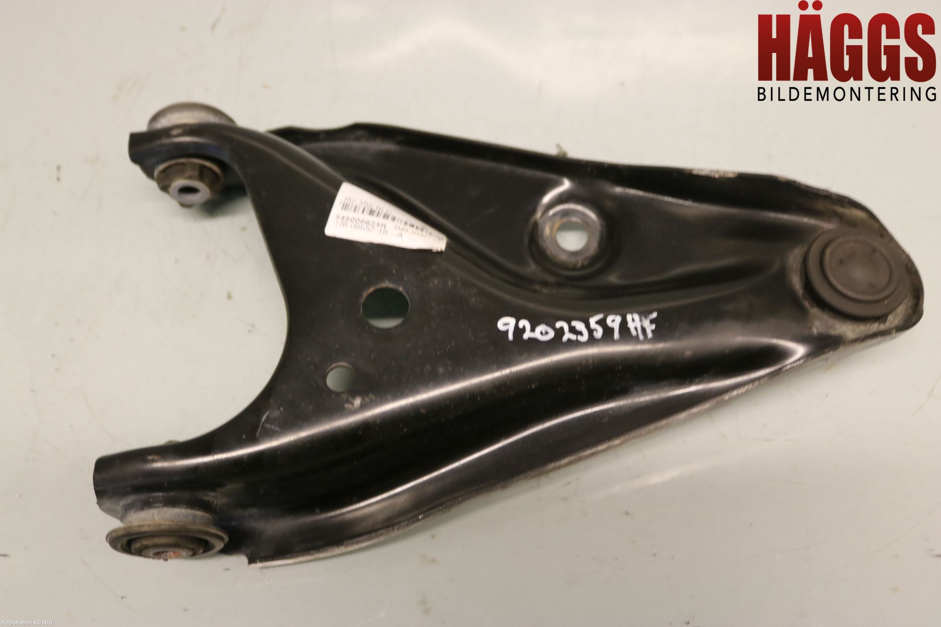 Dacia DOKKER 13- Bärarm Fram Undre Hö