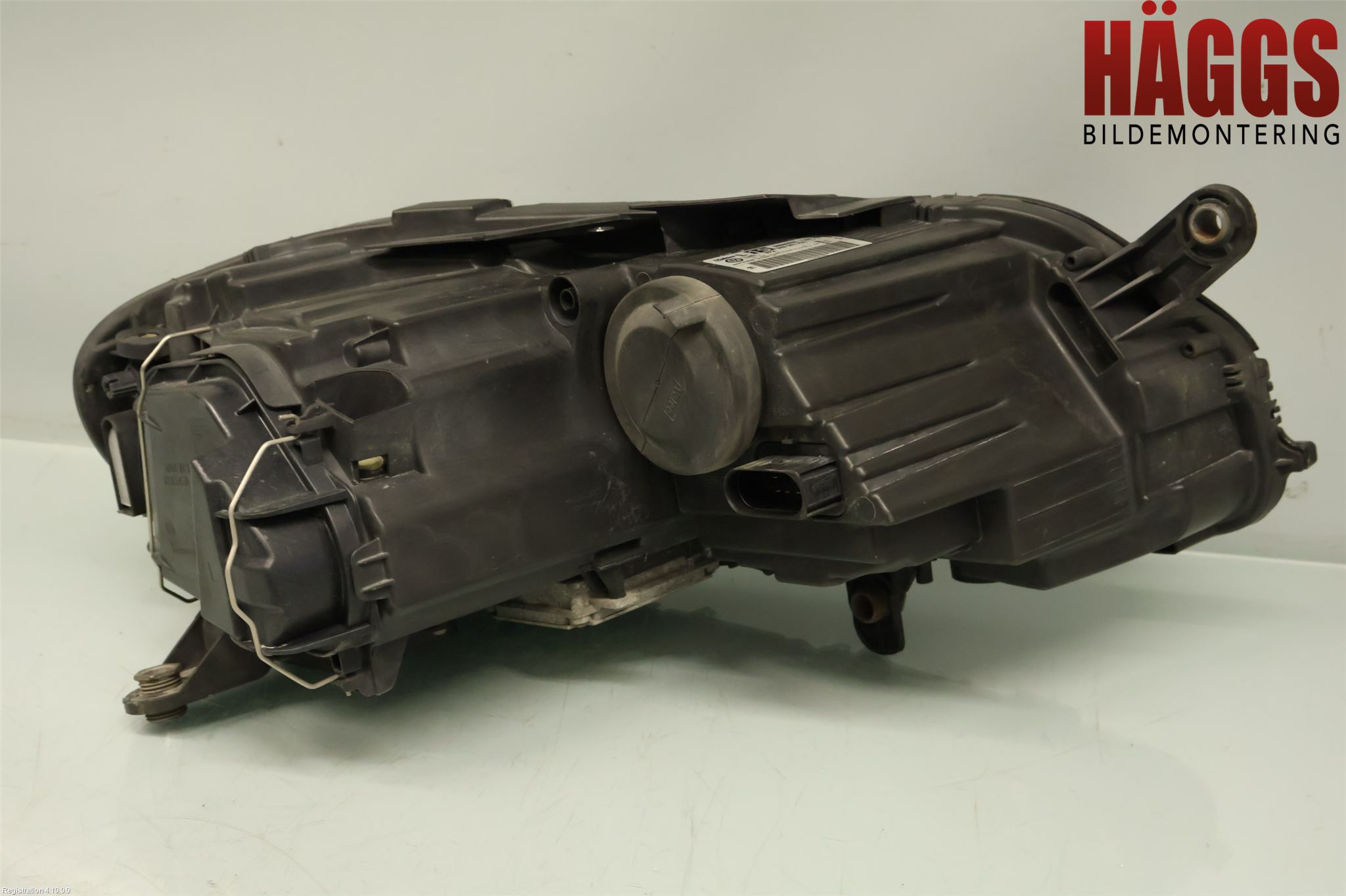 Volkswagen VW PASSAT 11-14 Strålkastare Vänster