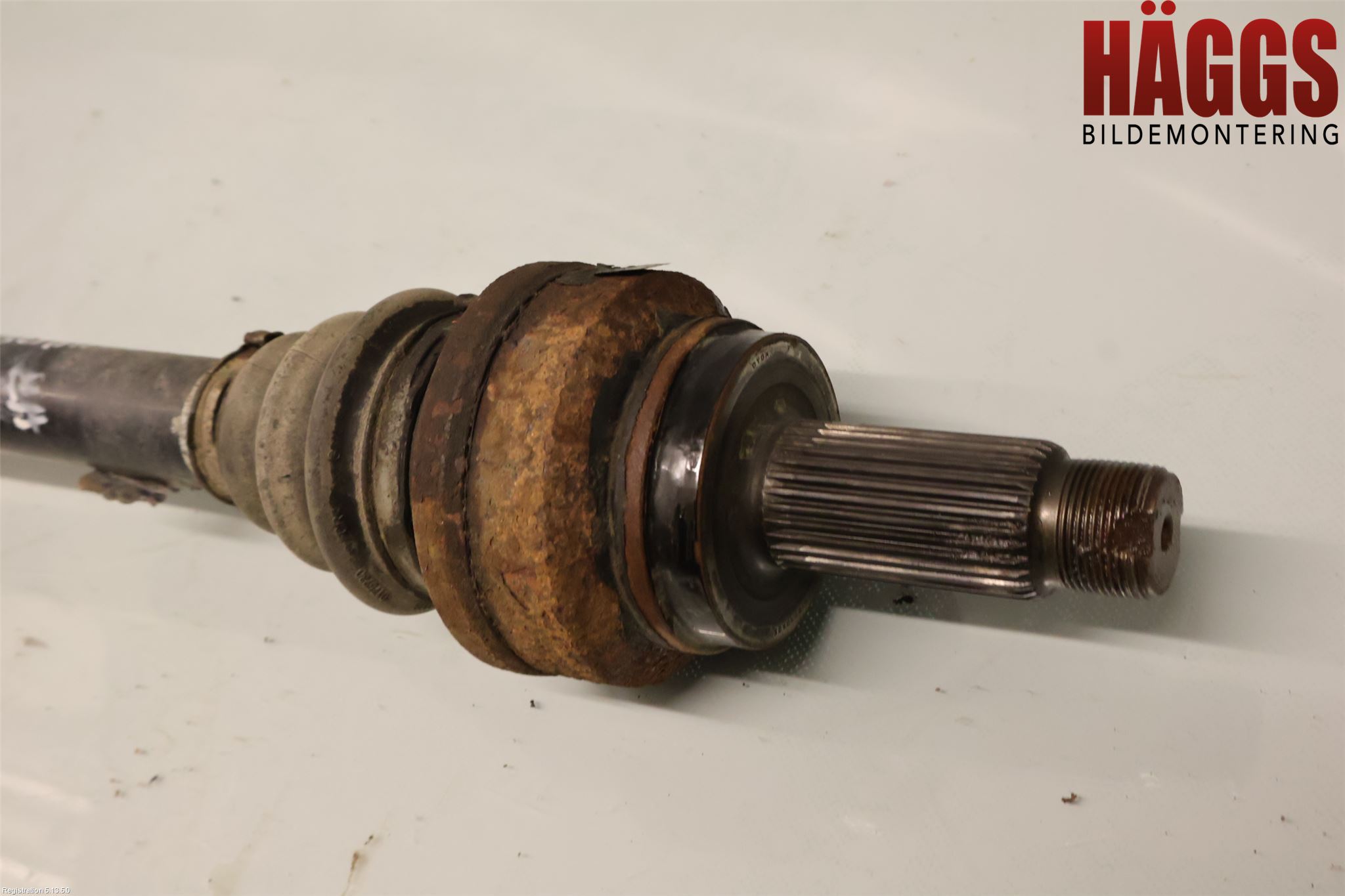 BMW X5 F15 13-18 Drivaxel Bak Höger