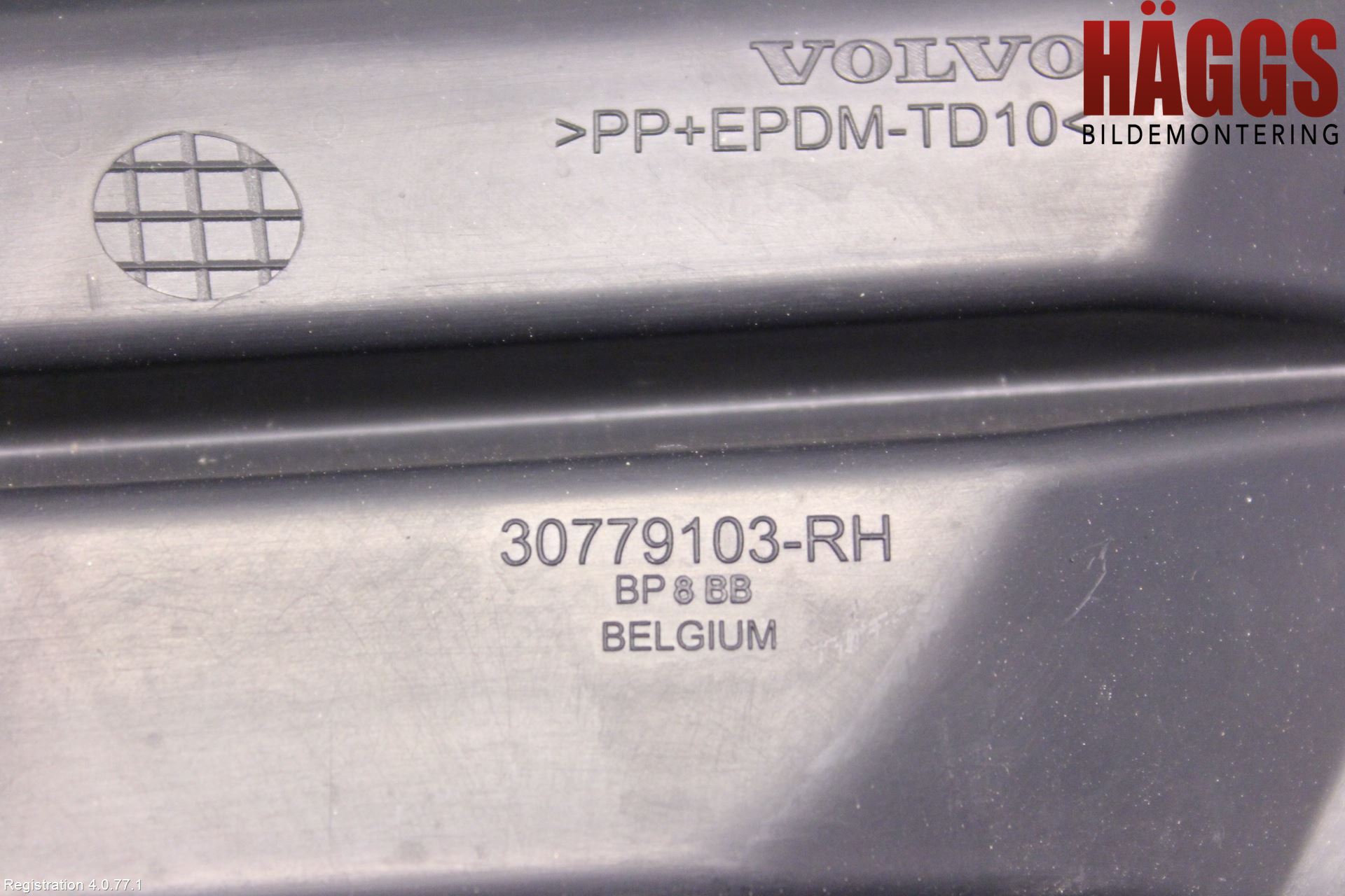 Volvo V50 08-12 Grilldel Höger