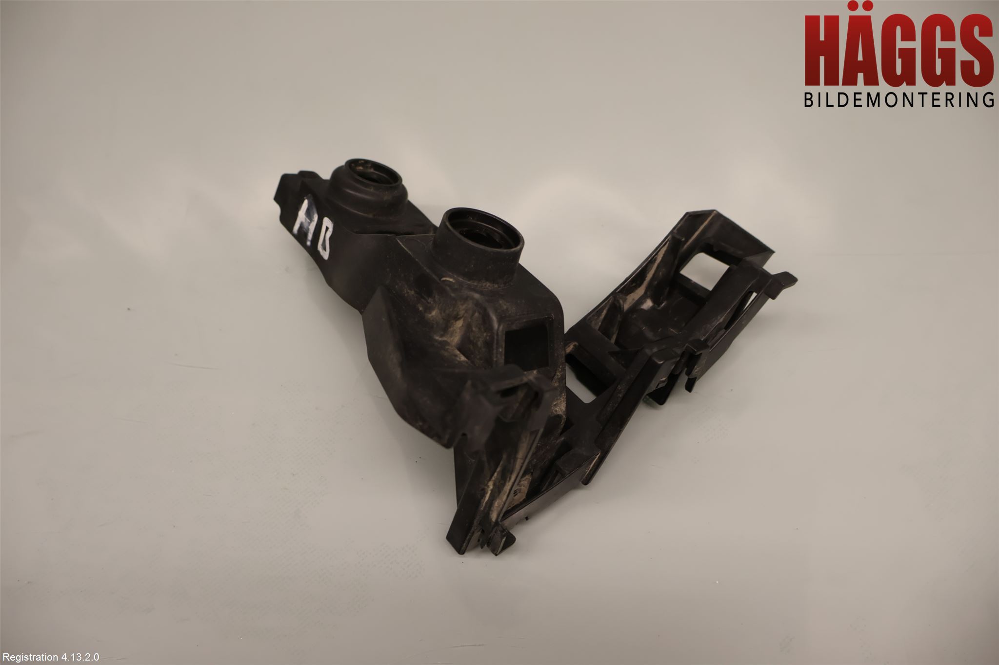 Volkswagen VW GOLF / E-GOLF VII 13-20 Stötfångarfäste Bak Hö