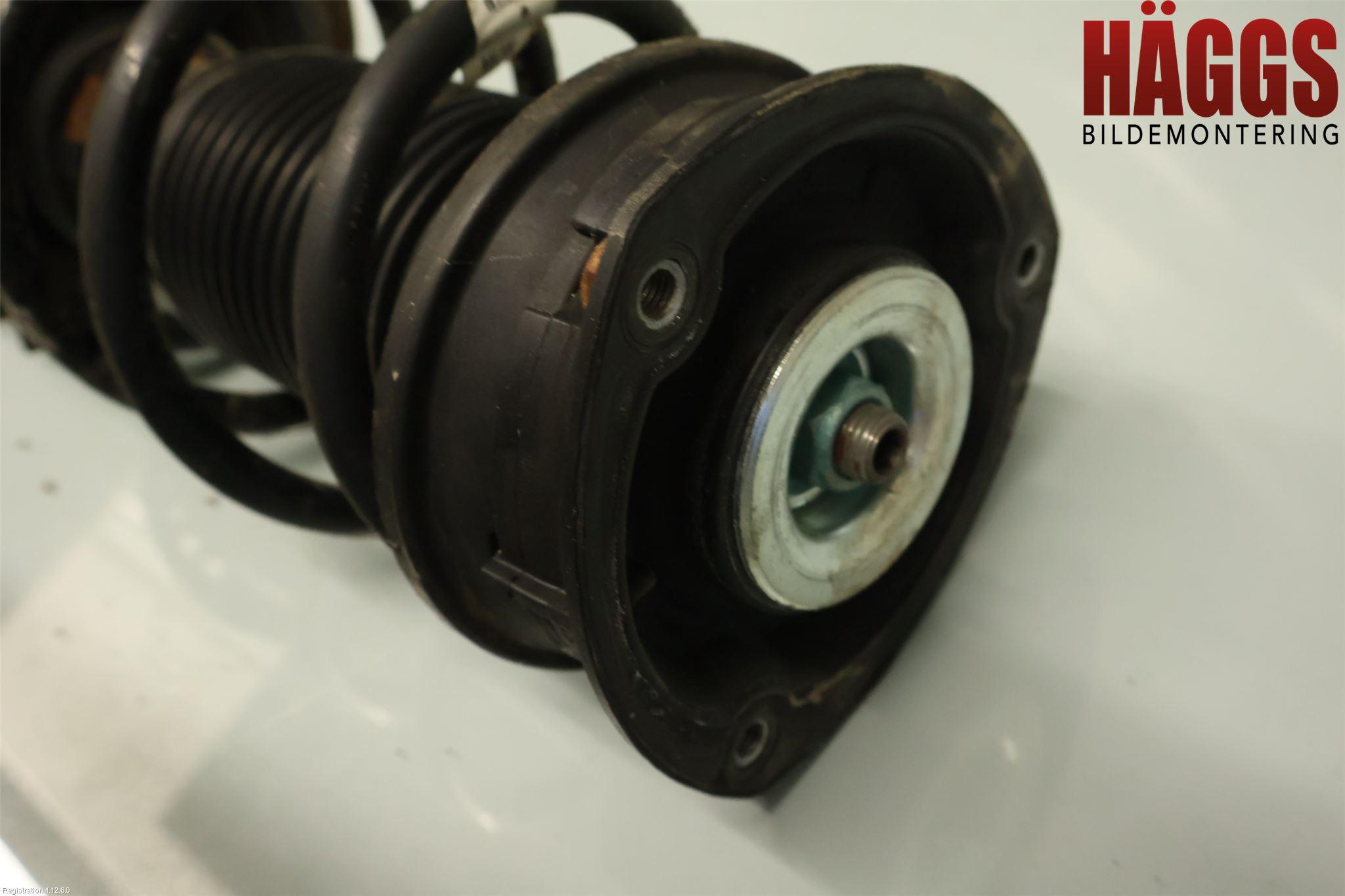 Volkswagen VW PASSAT 15-19 Fjäderben Fram Höger
