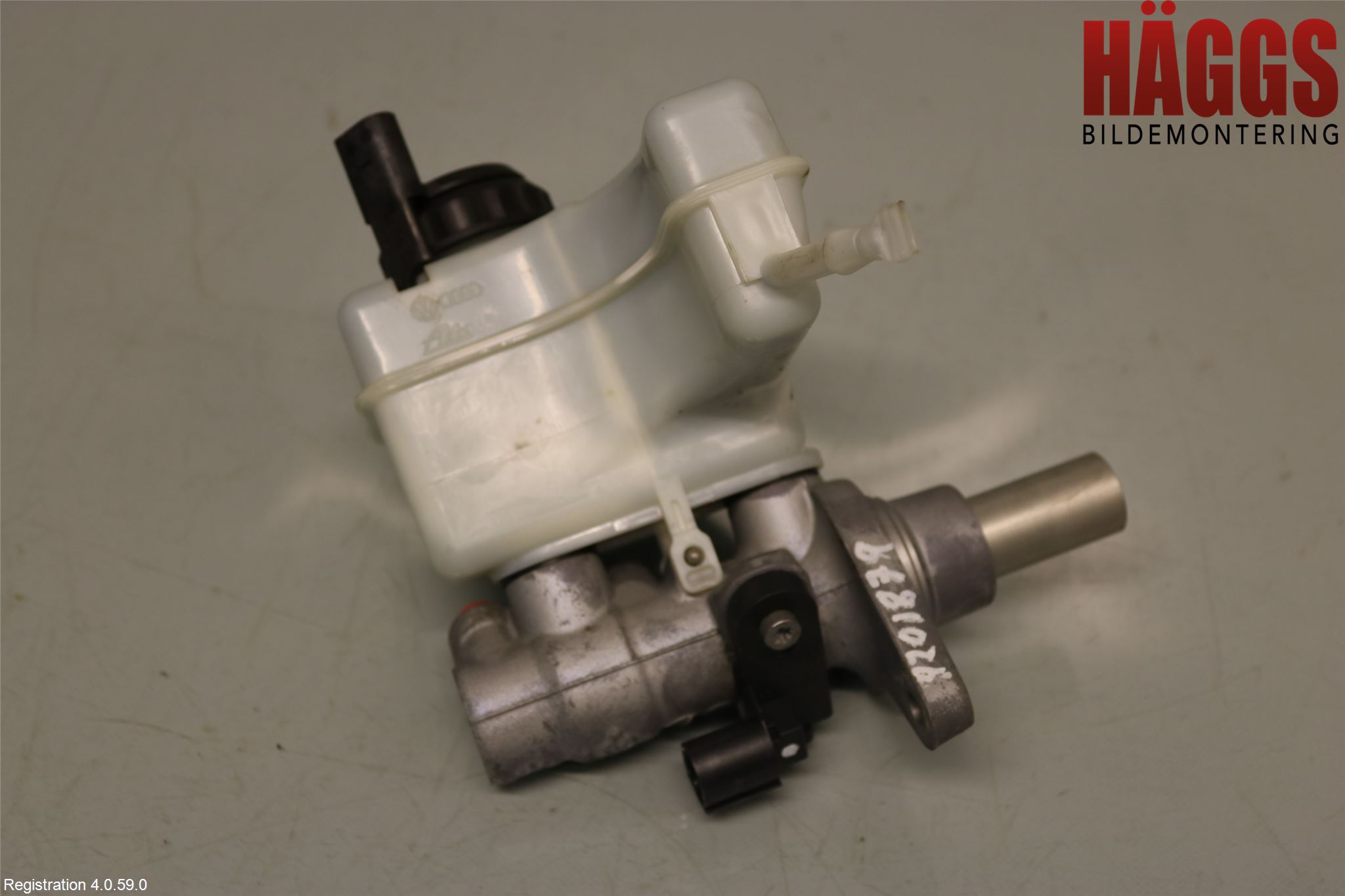 Volkswagen VW PASSAT 11-14 Broms Huvudcylinder