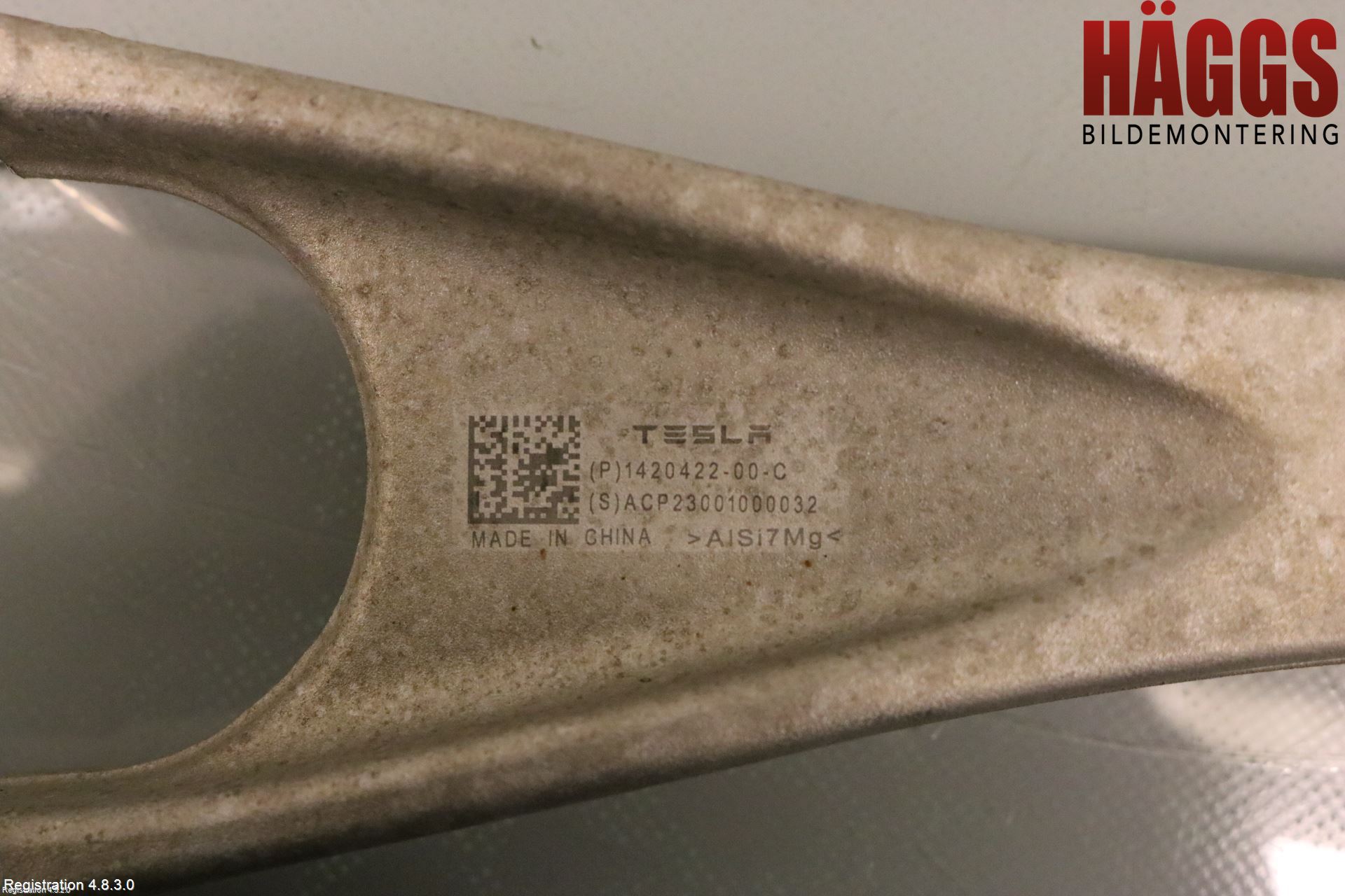 Tesla MODEL X 16- Bärarm Bak Övre Höger