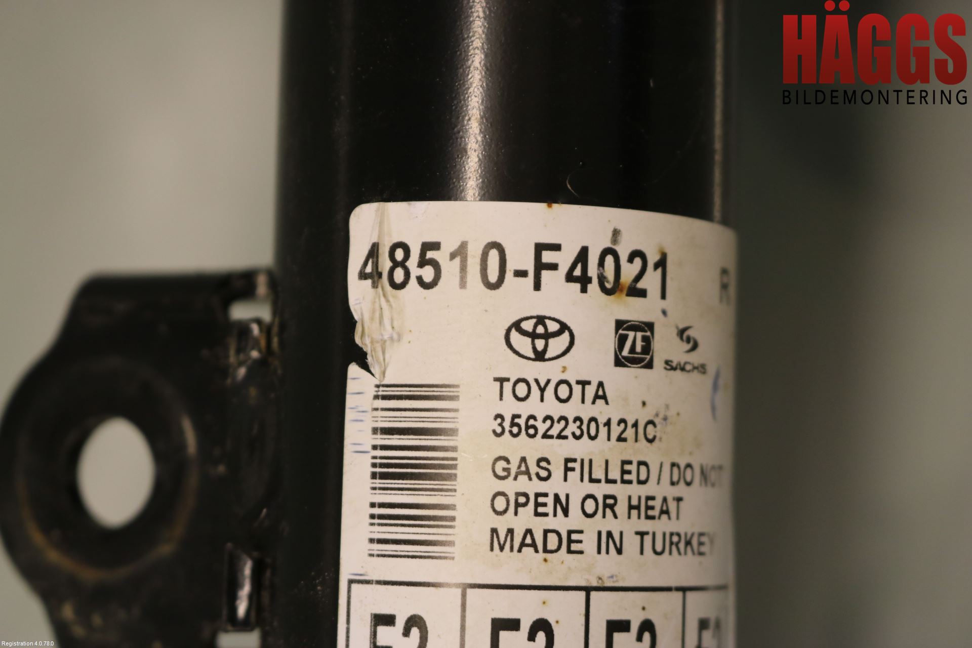 Toyota C-HR 16-23 Fjäderben Fram Höger